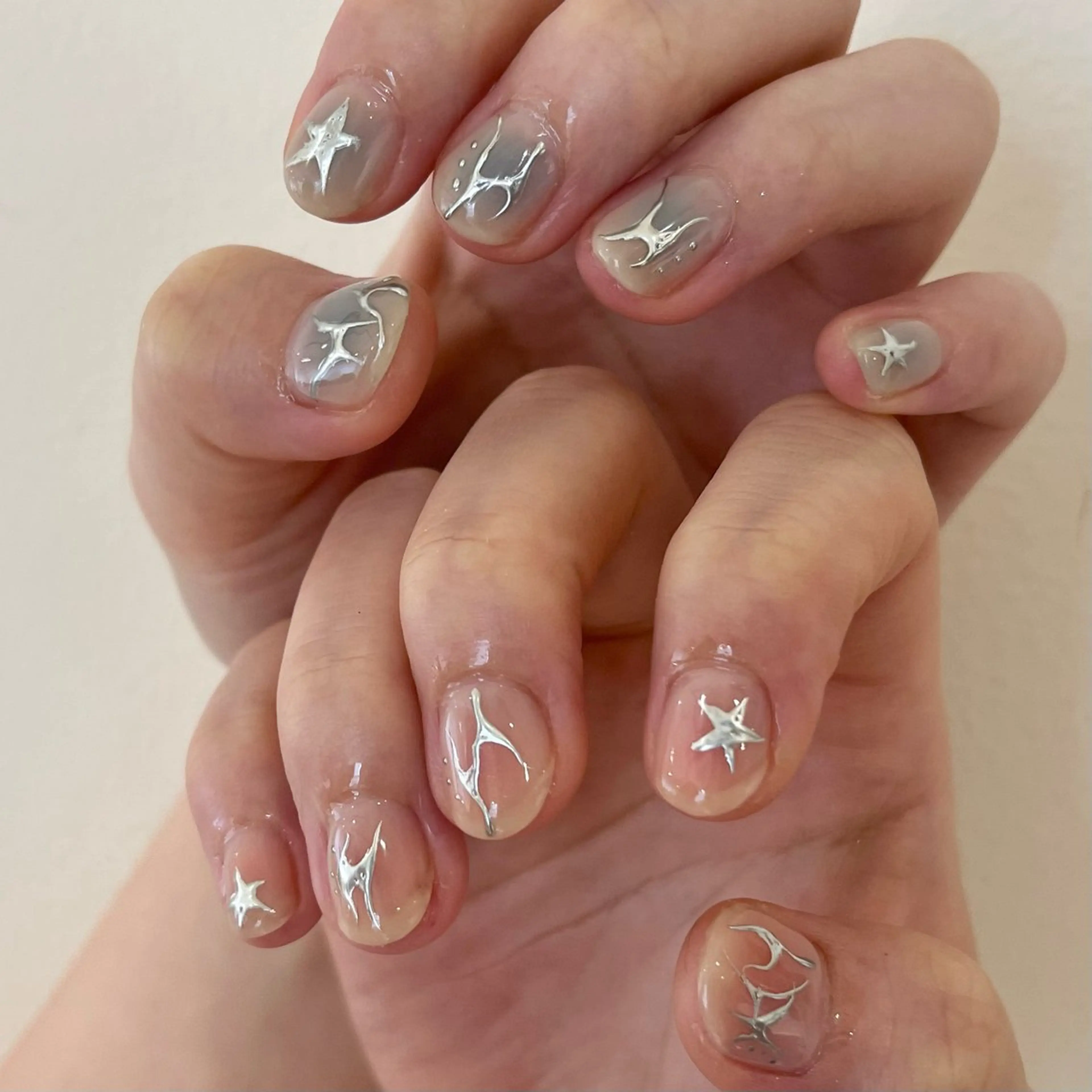 ネイル ハンドネイル 内田 里穂のネイルデザイン