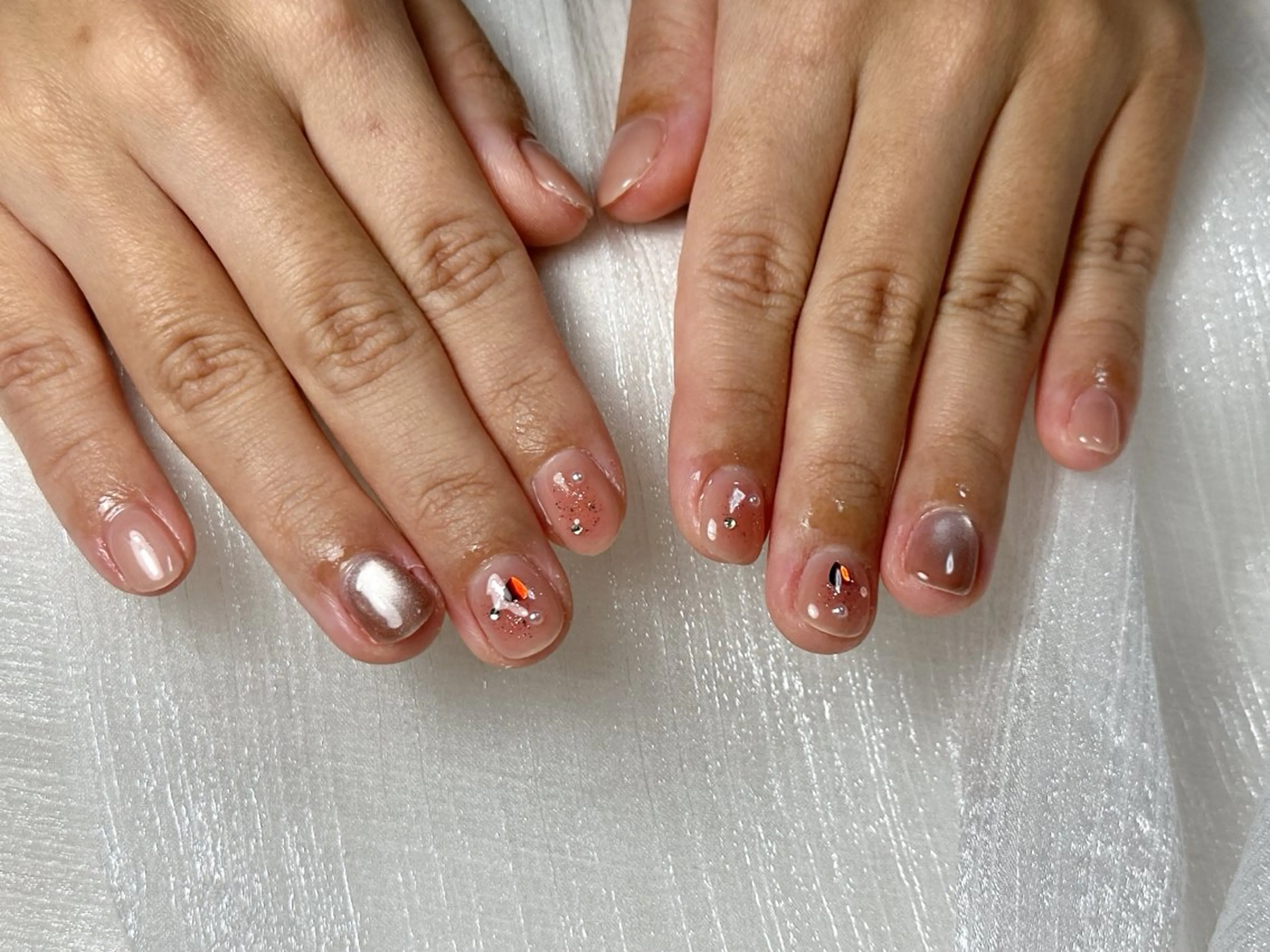 ネイル オーロラネイル ブルー チークネイル フットネイル フレンチネイル ハンドネイル kiki nail たまプラーザのネイルデザイン