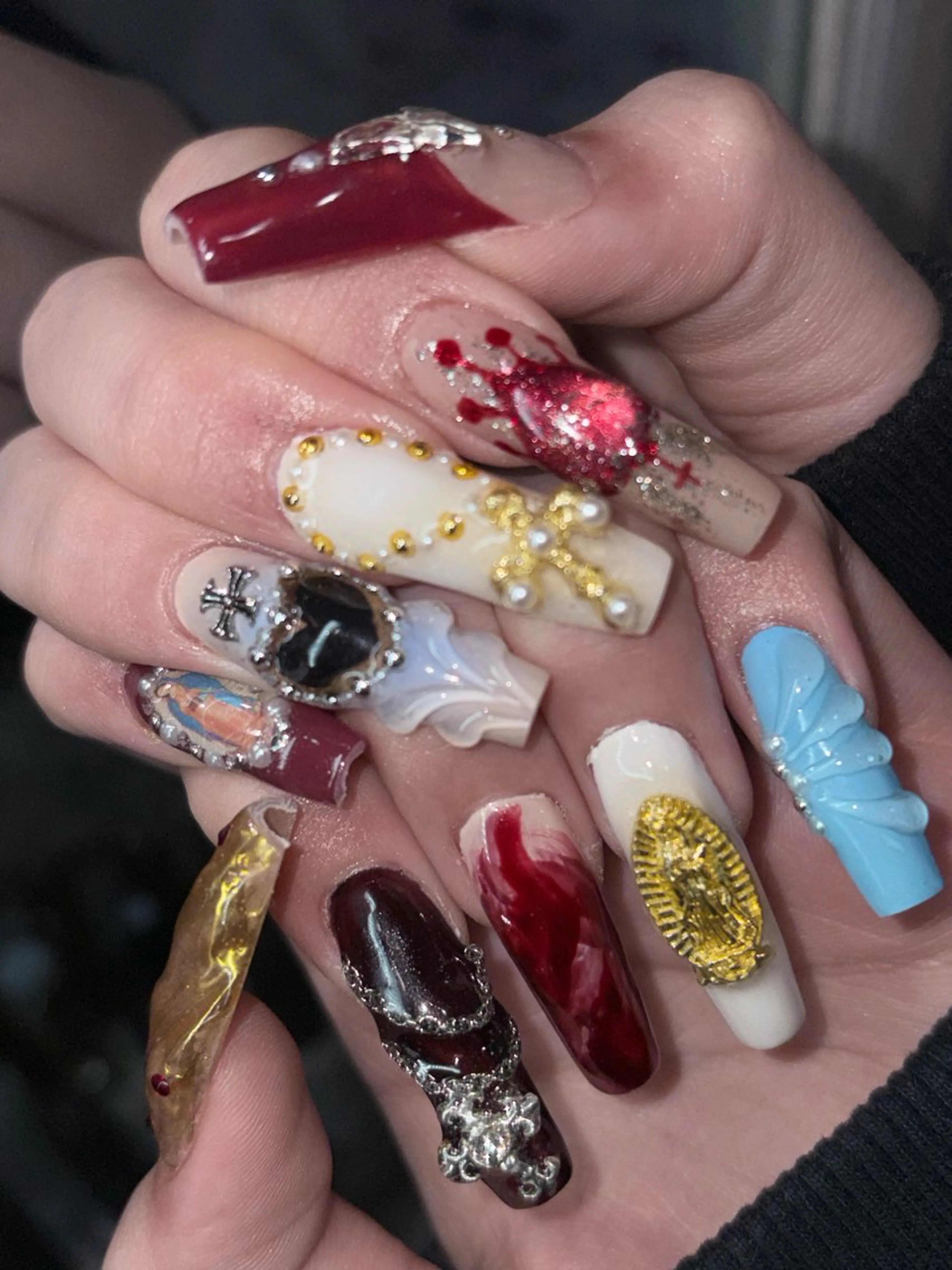 ネイル ハンドネイル NES NAIL所属・さゆり￤推しキャラ ￤ロングネイル🩷のネイルデザイン