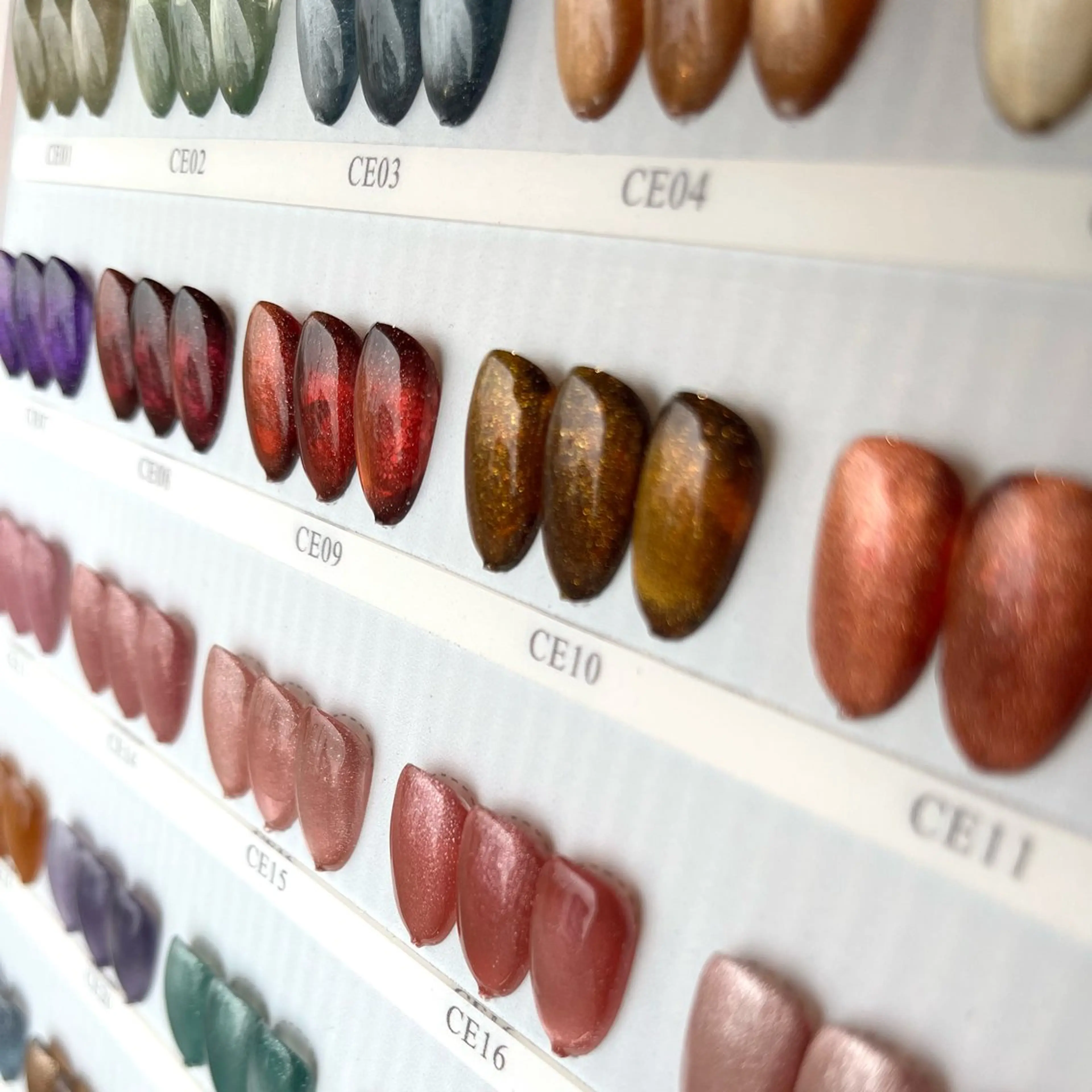 ネイル ハンドネイル Alma by kittys 谷保店所属・Alma chitoseのネイルデザイン