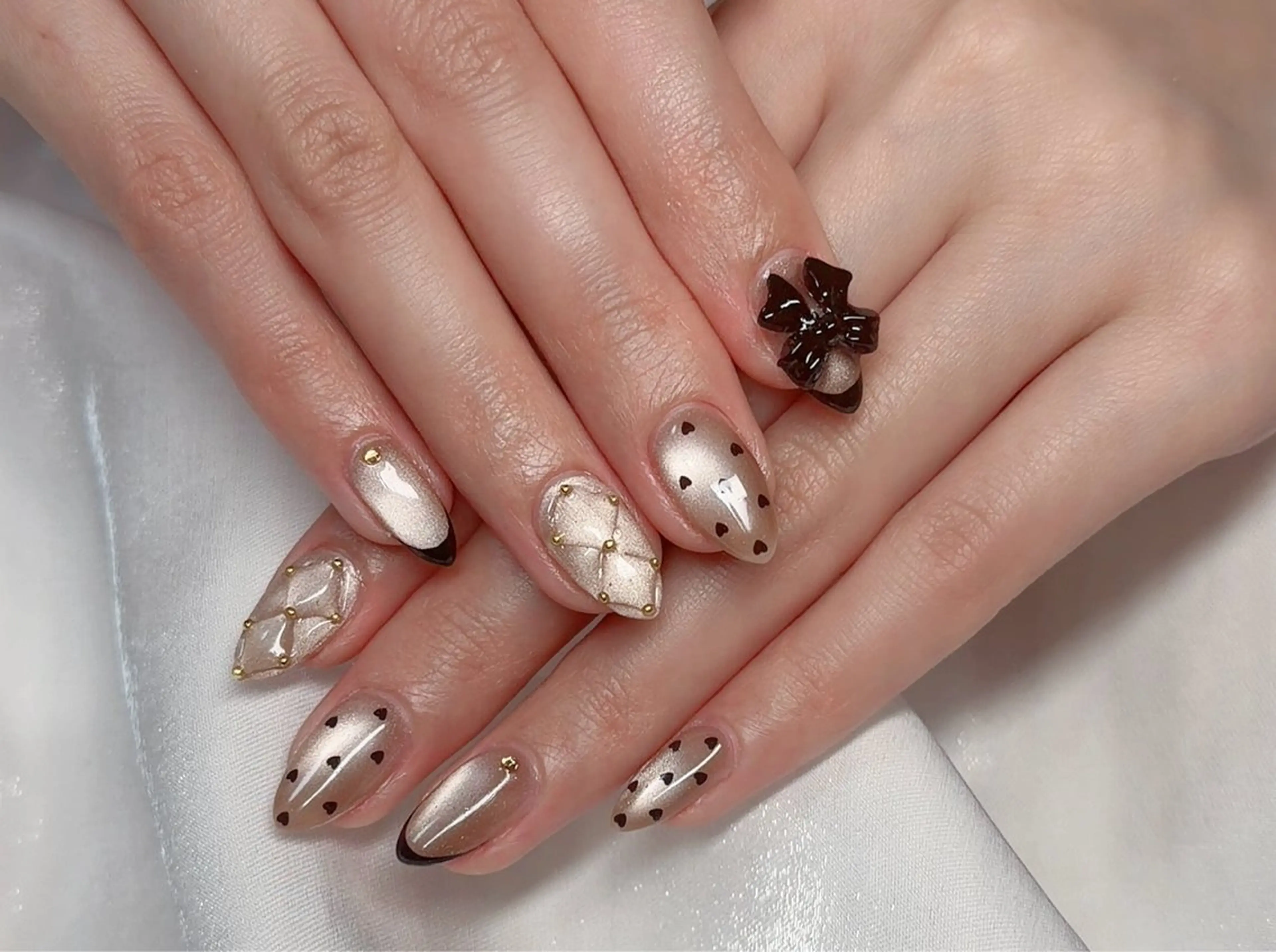 ネイル ハンドネイル &ME Mikoのネイルデザイン