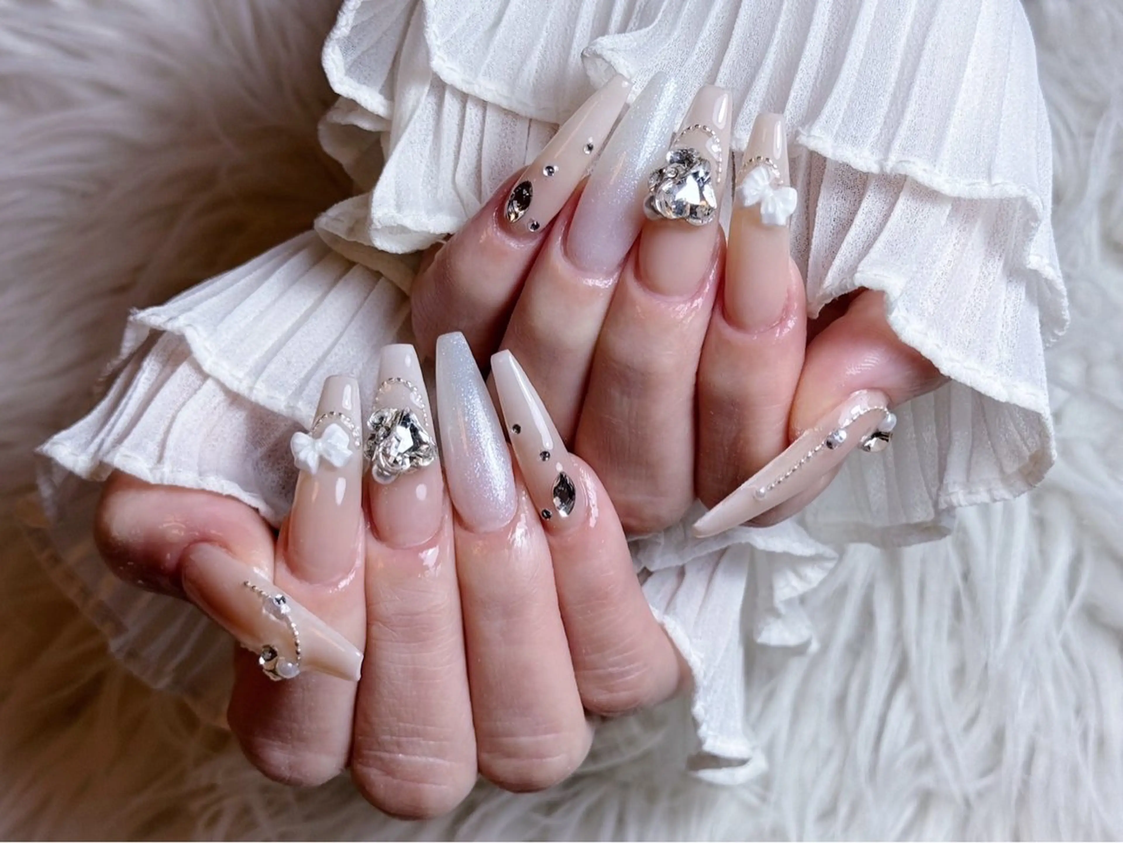 ネイル アートネイル チークネイル 長さ出し フラワーネイル フレンチネイル ハンドネイル NEW NAIL 池袋のネイルデザイン