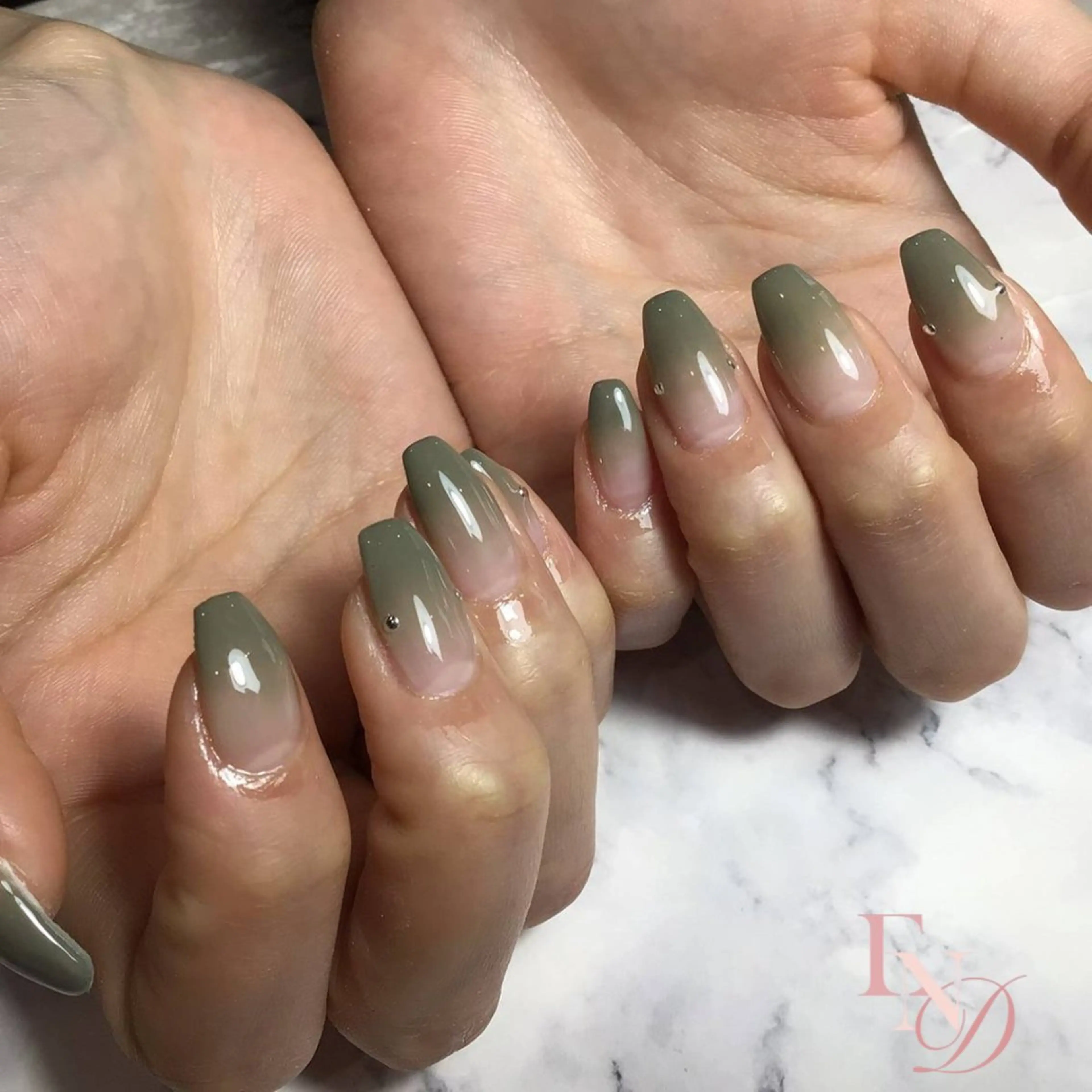 【フィルインオフ込み】💅カラーグラデーション✨ベースカラー有りの場合＋¥1,100の写真