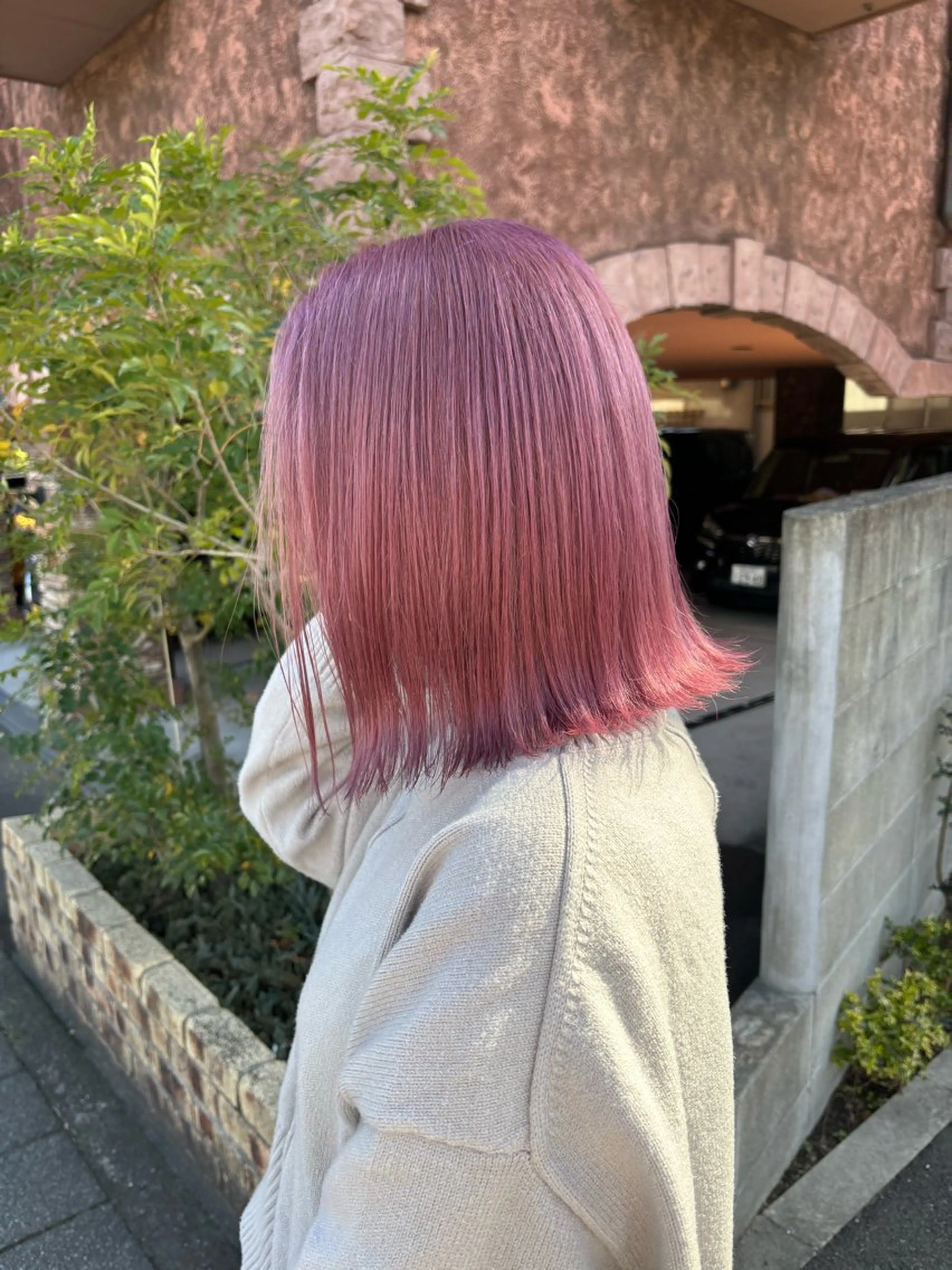 セミロング カラー エミタス 柳通り(Emitas.)所属・岡村 莉穂のヘアスタイル