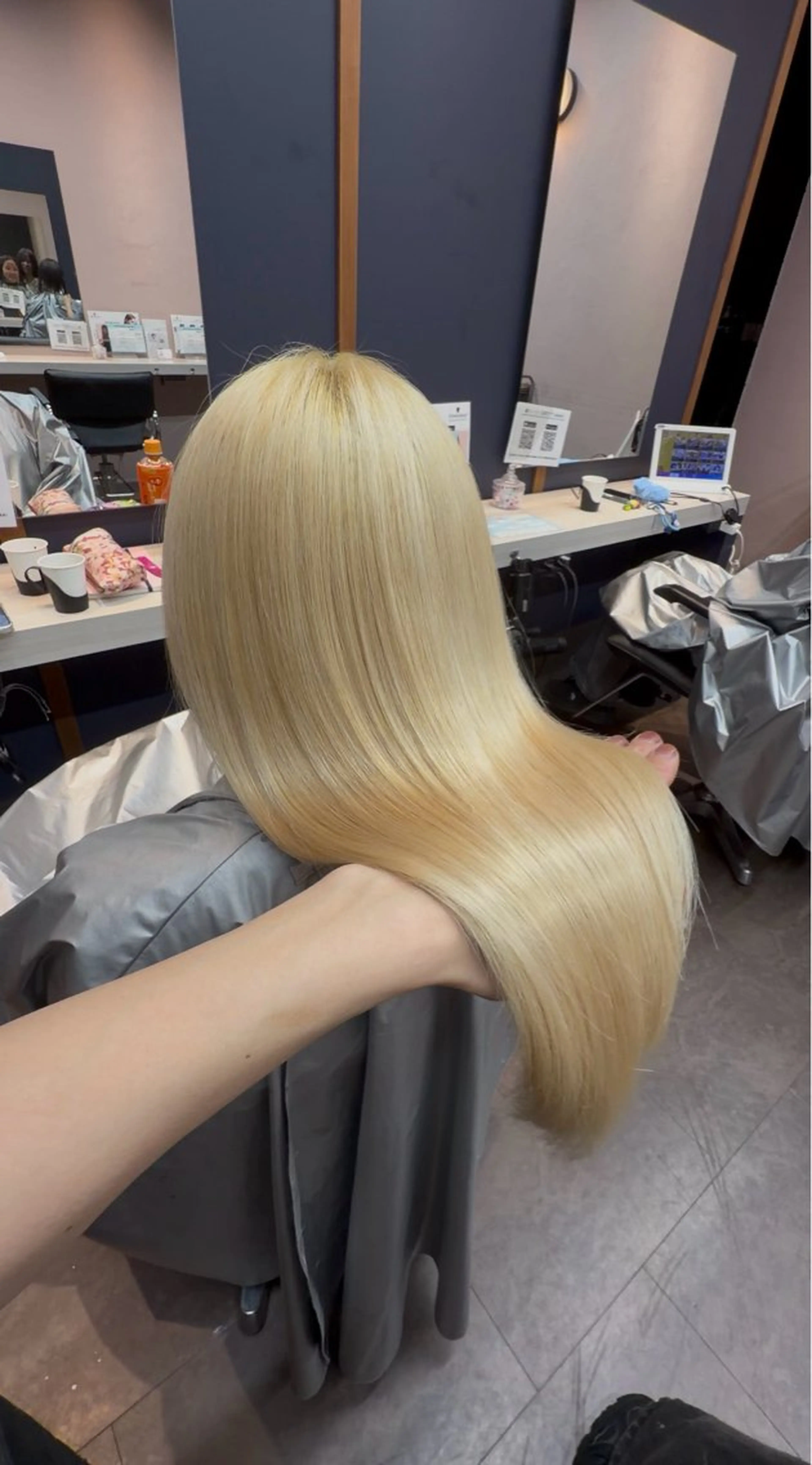 セミロング カラー ブリーチ ブロンド カット ヘアカラー Lafith hair goat大和八木店所属・韓国ヘア/髪質改善 /大和八木/内丸のヘアスタイル