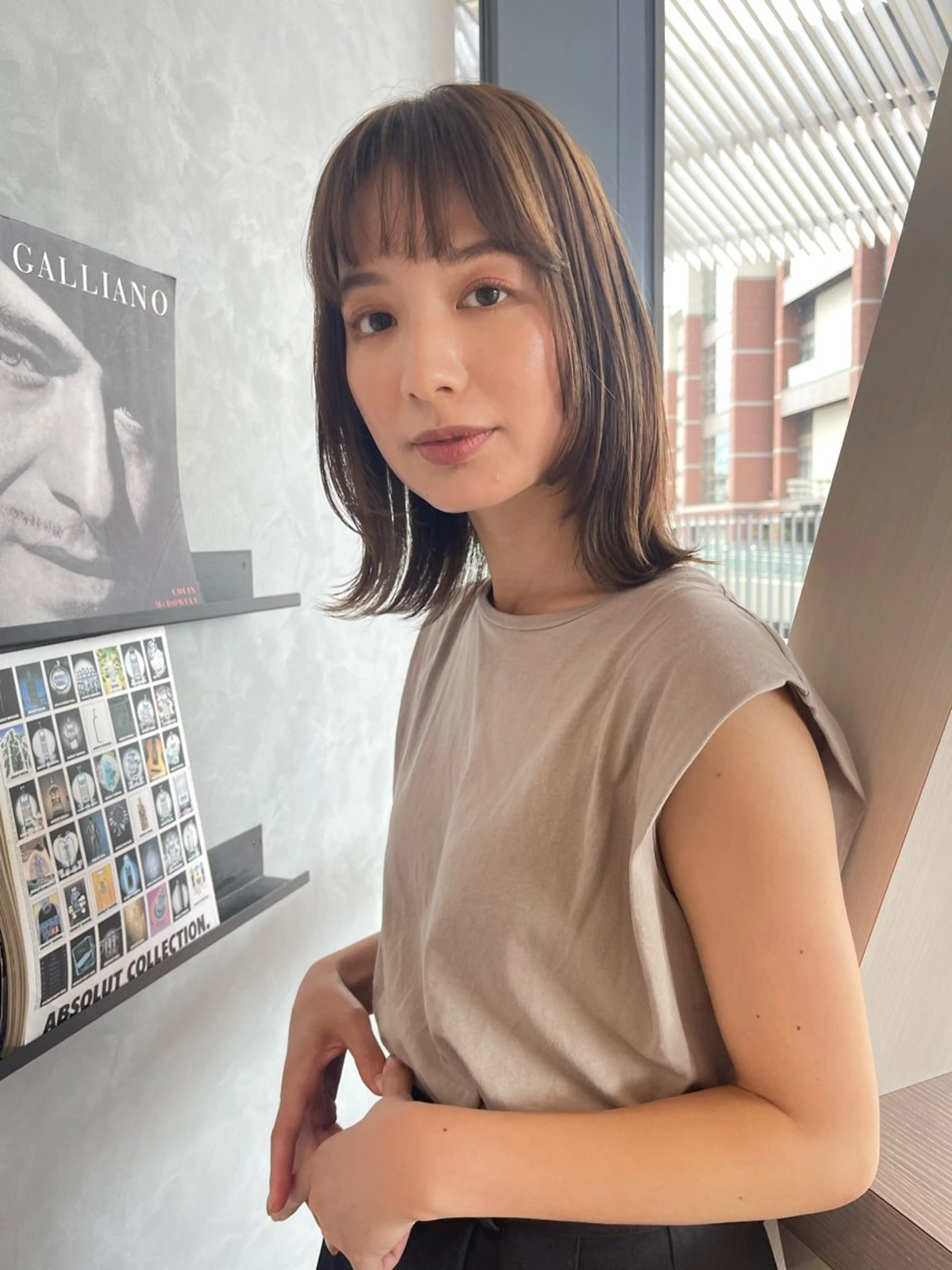 ショート カラー 赤みゼロベージュ 🤎MISAKIのヘアスタイル