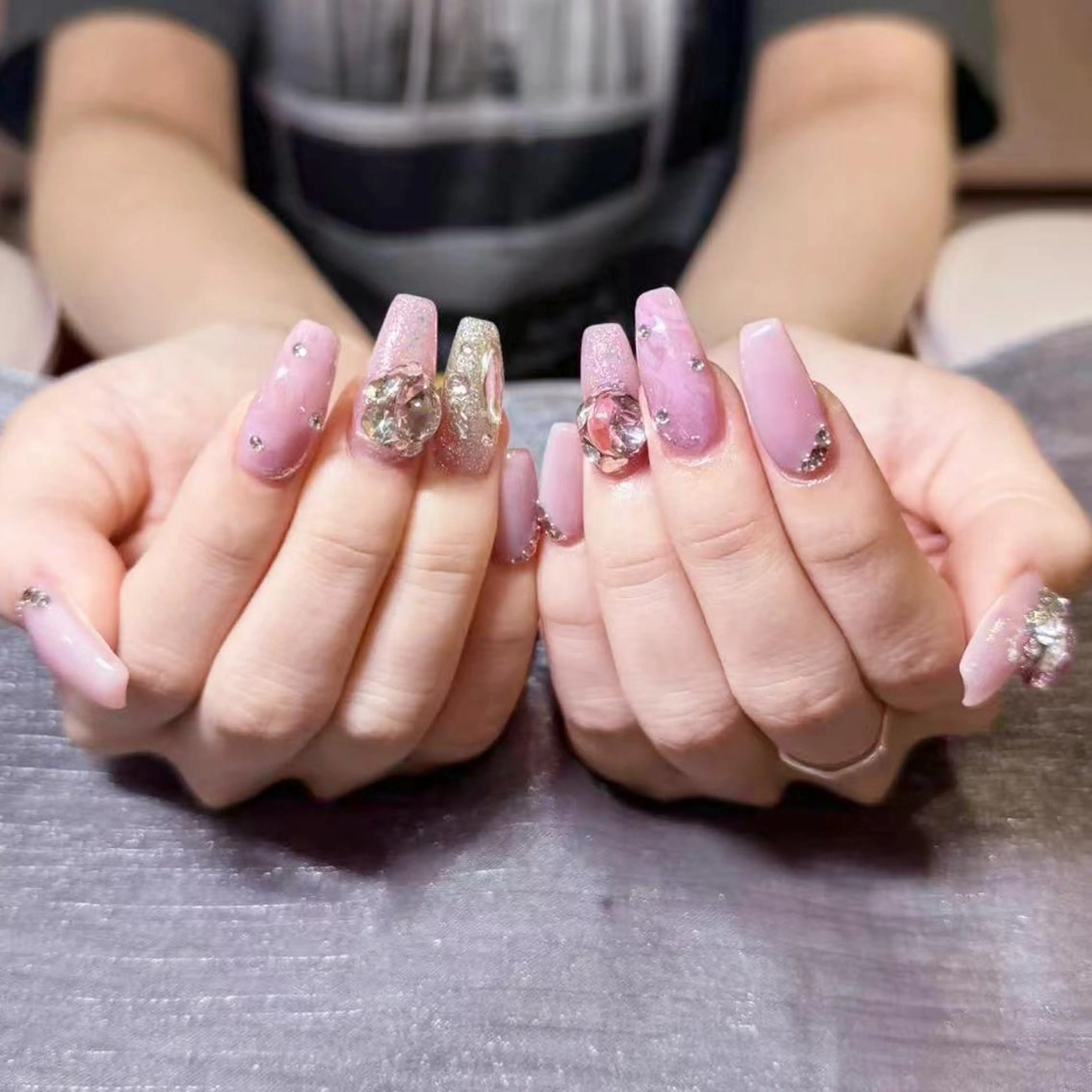 ネイル アートネイル オーロラネイル ガーリー キラキラネイル マグネットネイル ハンドネイル Diamond 🚢のネイルデザイン