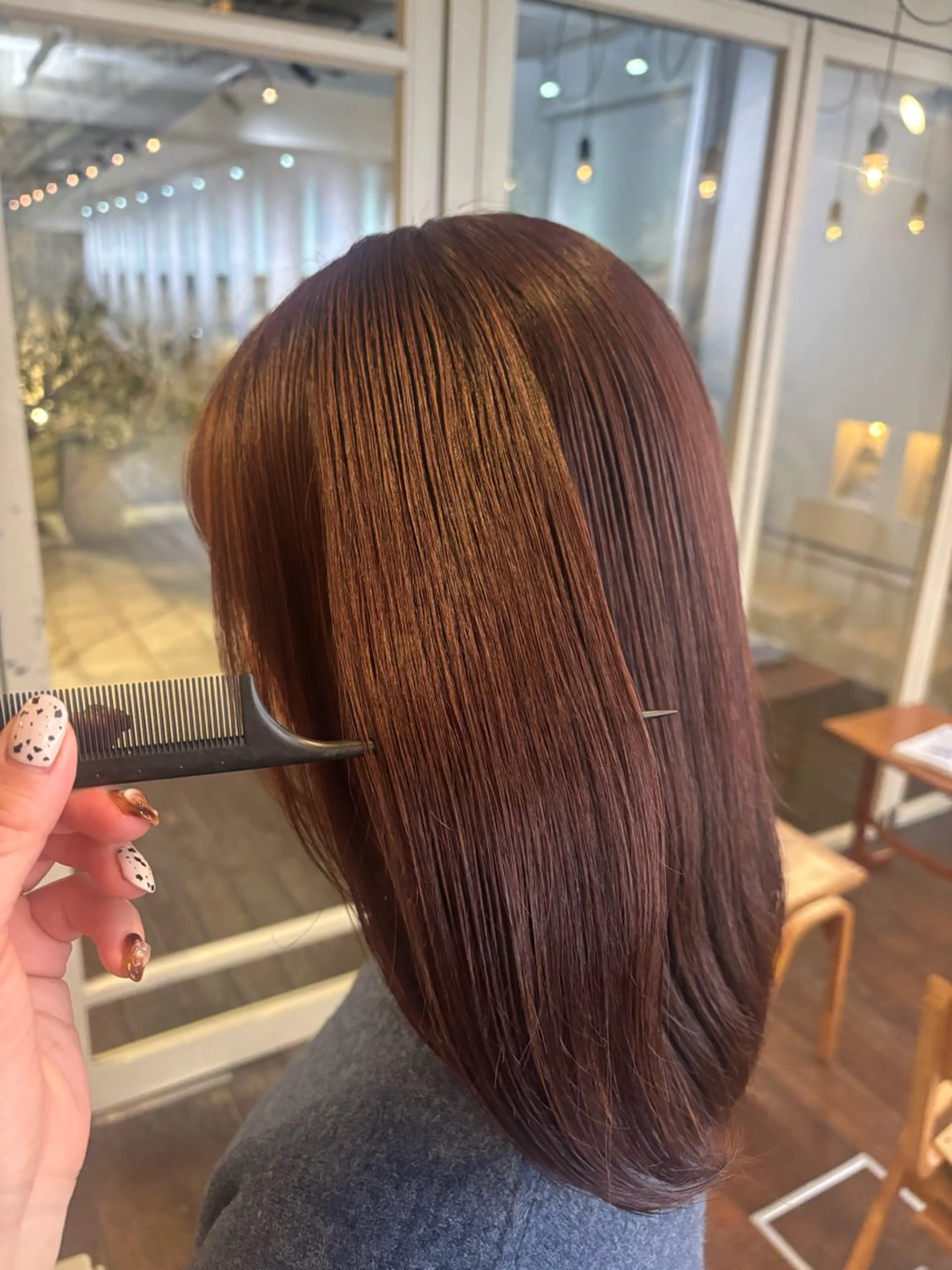 セミロング カラー くいた あやなのヘアスタイル