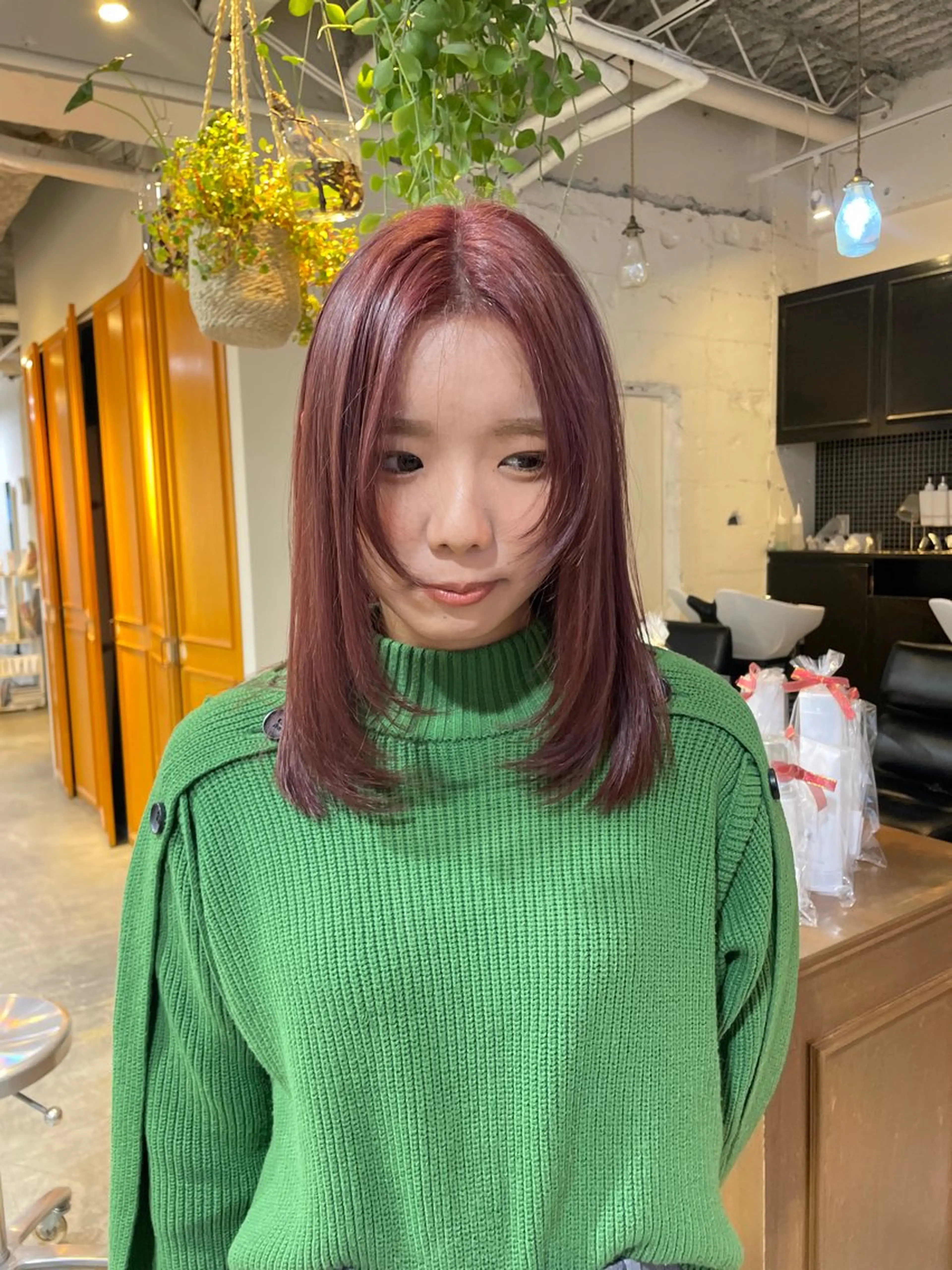 ミディアム カラー RIN/韓国ヘア レイヤーカットのヘアスタイル