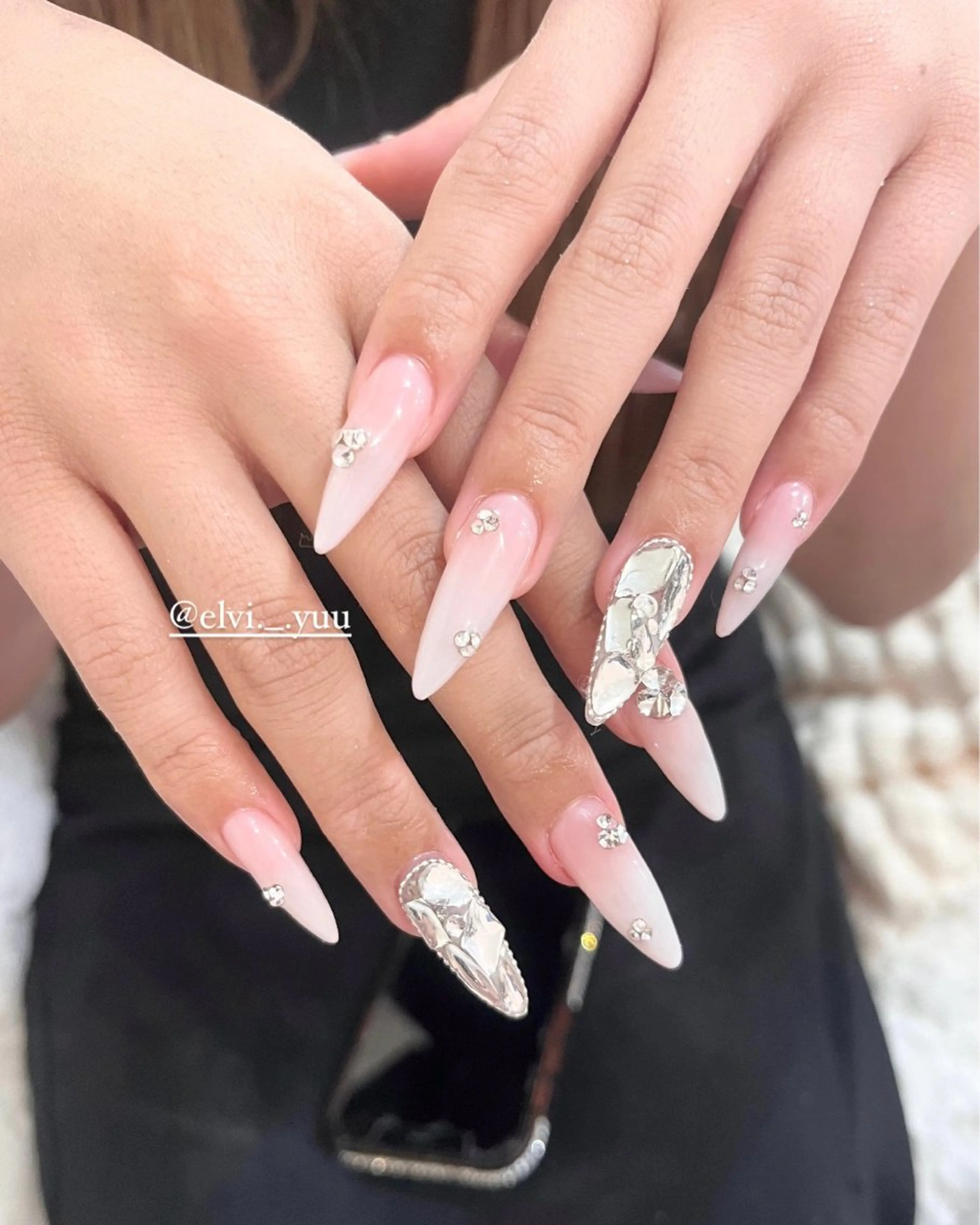 ネイル SALON ELVI.所属・SALON ELVI.のネイルデザイン