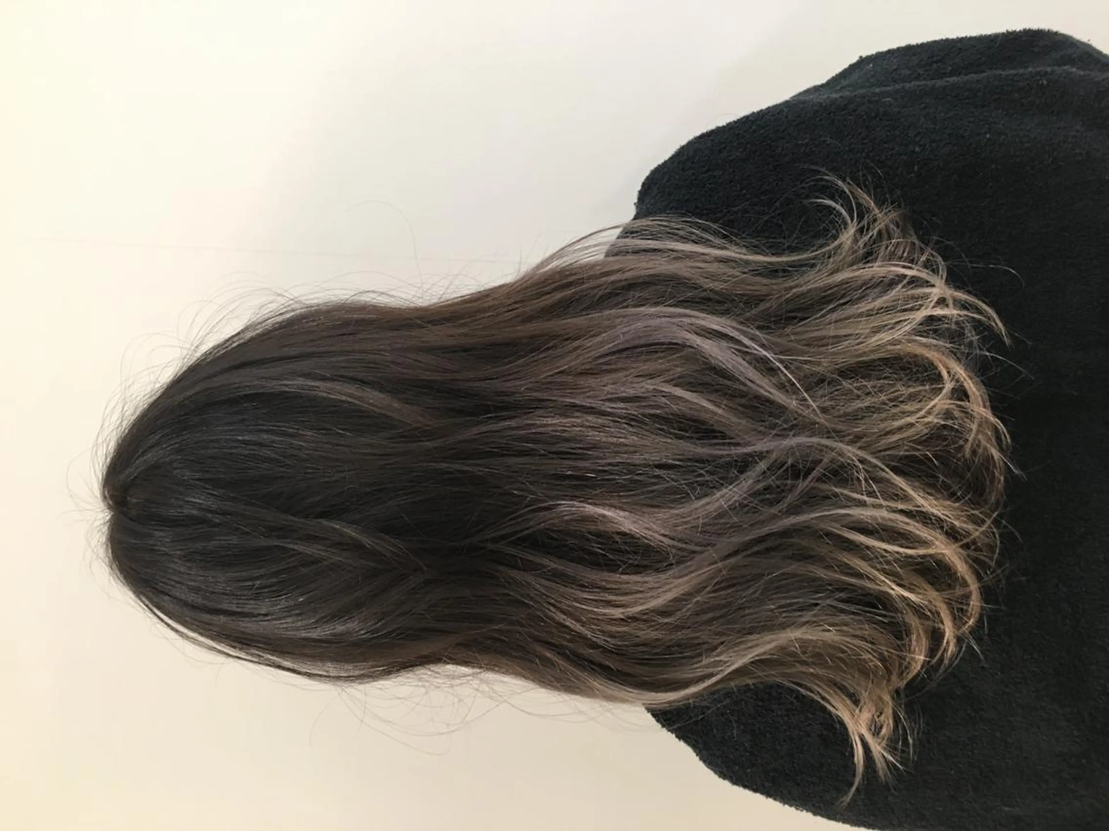 ミディアム due hair 京都駅前店 MILBON オージュア認定サロン【デューヘアー】所属・ハイトーンブリーチ 土坂　由志【京都】のヘアスタイル