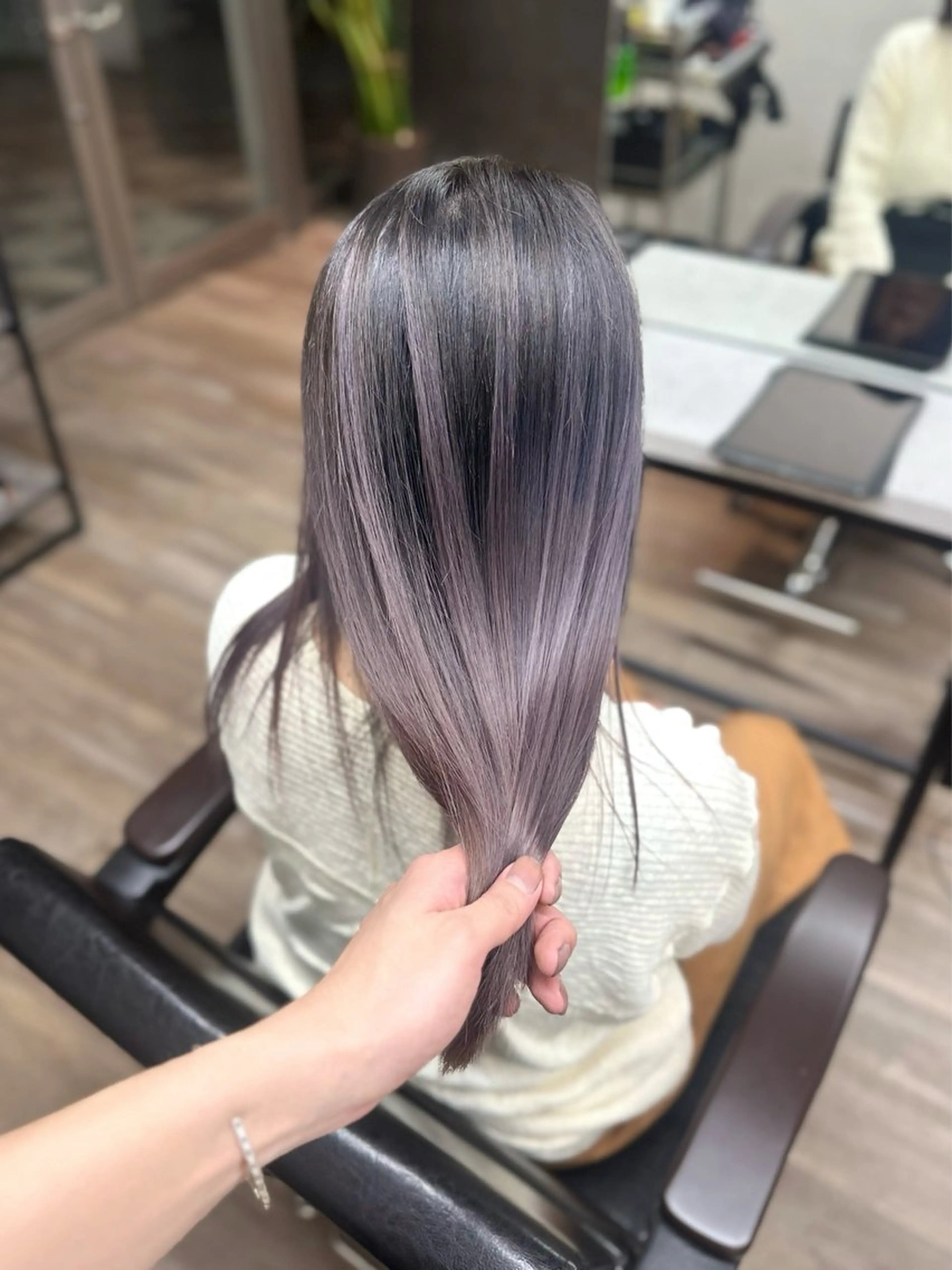 ロング カラー VIF所属・🗻飯田誠也🗻 カットカラー得意のヘアスタイル