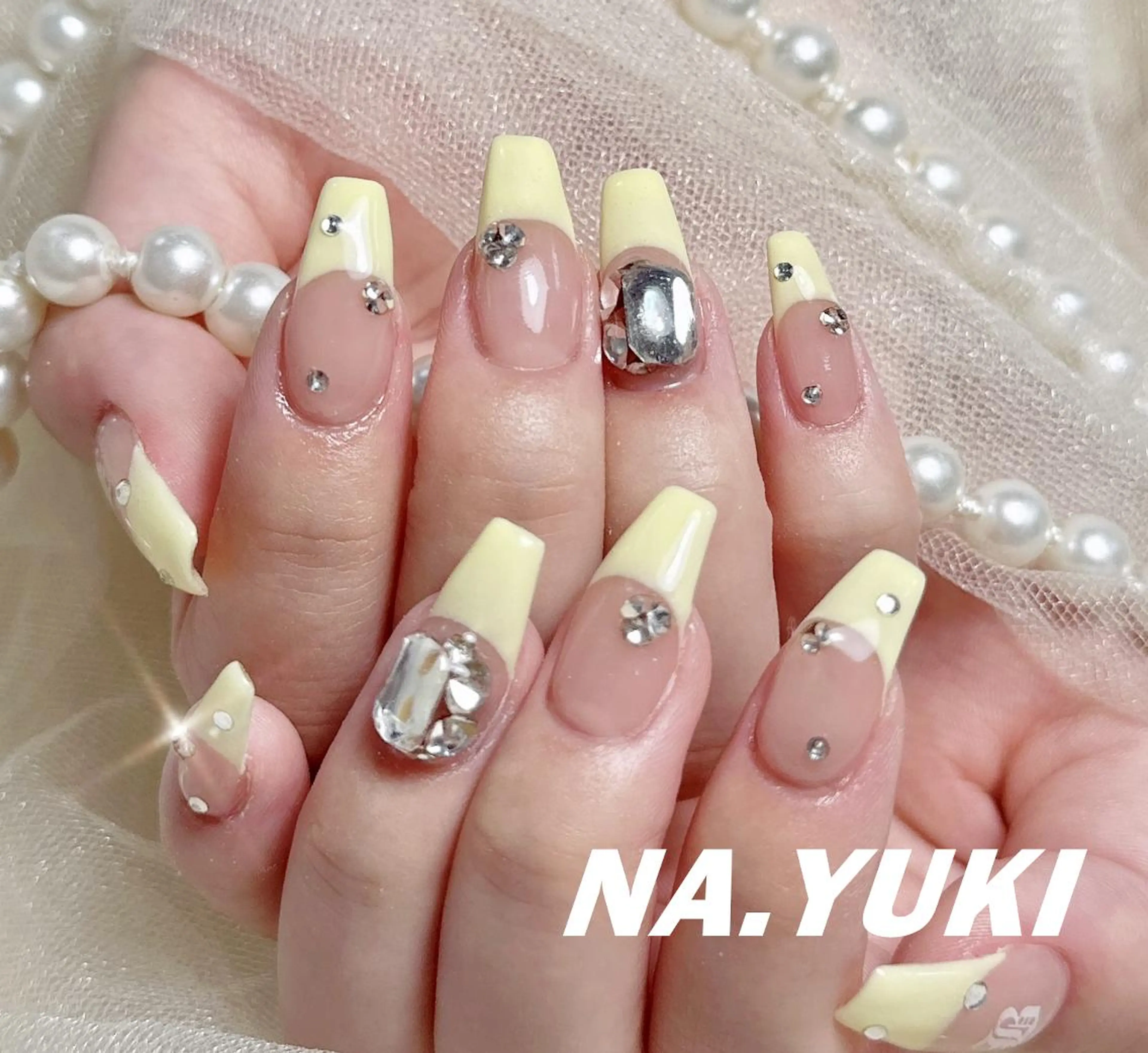 ネイル ハンドネイル ハンドケア 🌷 Mooning 🌷のネイルデザイン