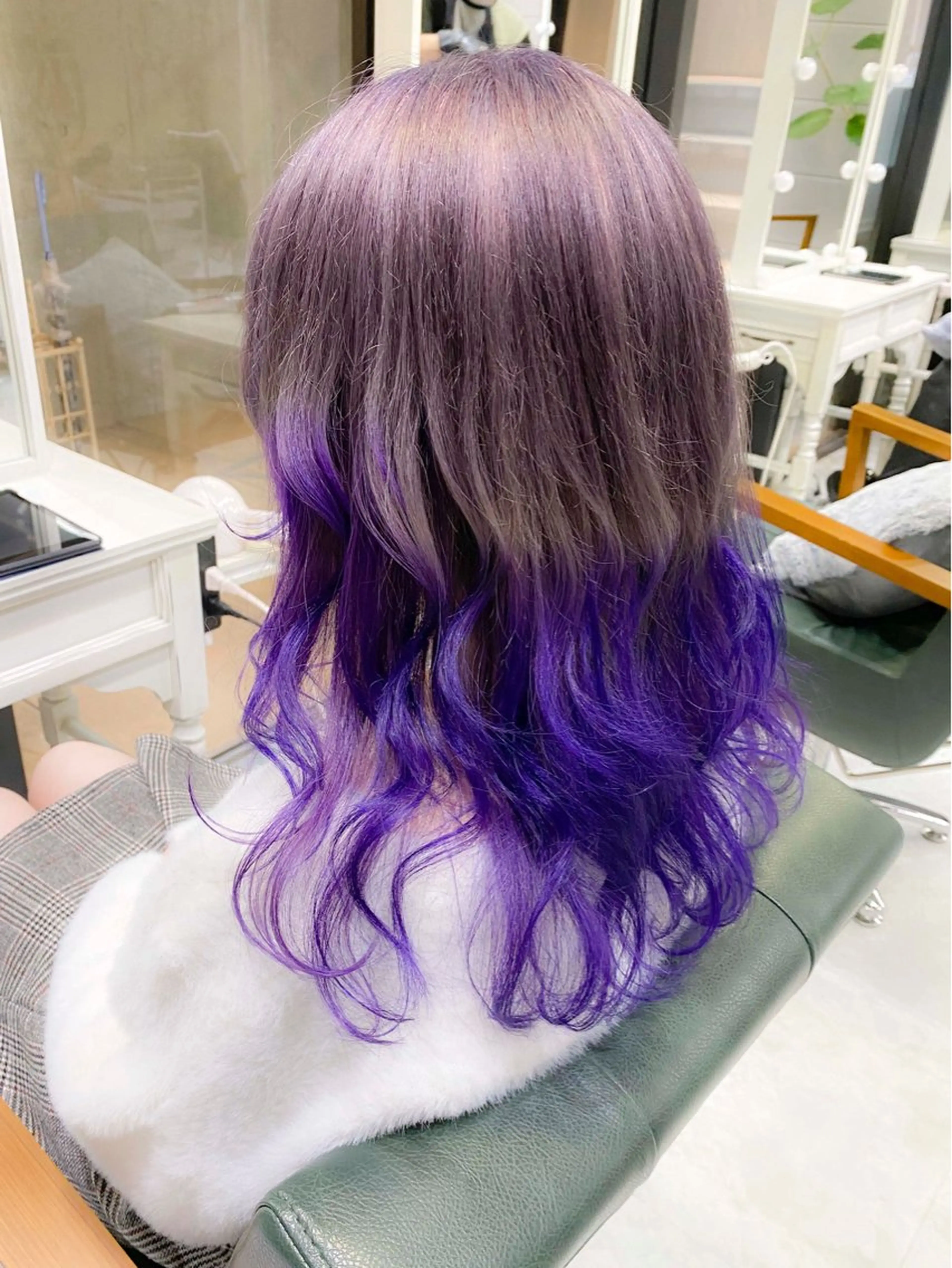 セミロング カラー ヘアアレンジ ブリーチ ケアブリーチ 透明感カラー デザインカラー ハイトーンカラー 𝐑𝐈𝐍𝐊𝐀 🐷🖤のヘアスタイル