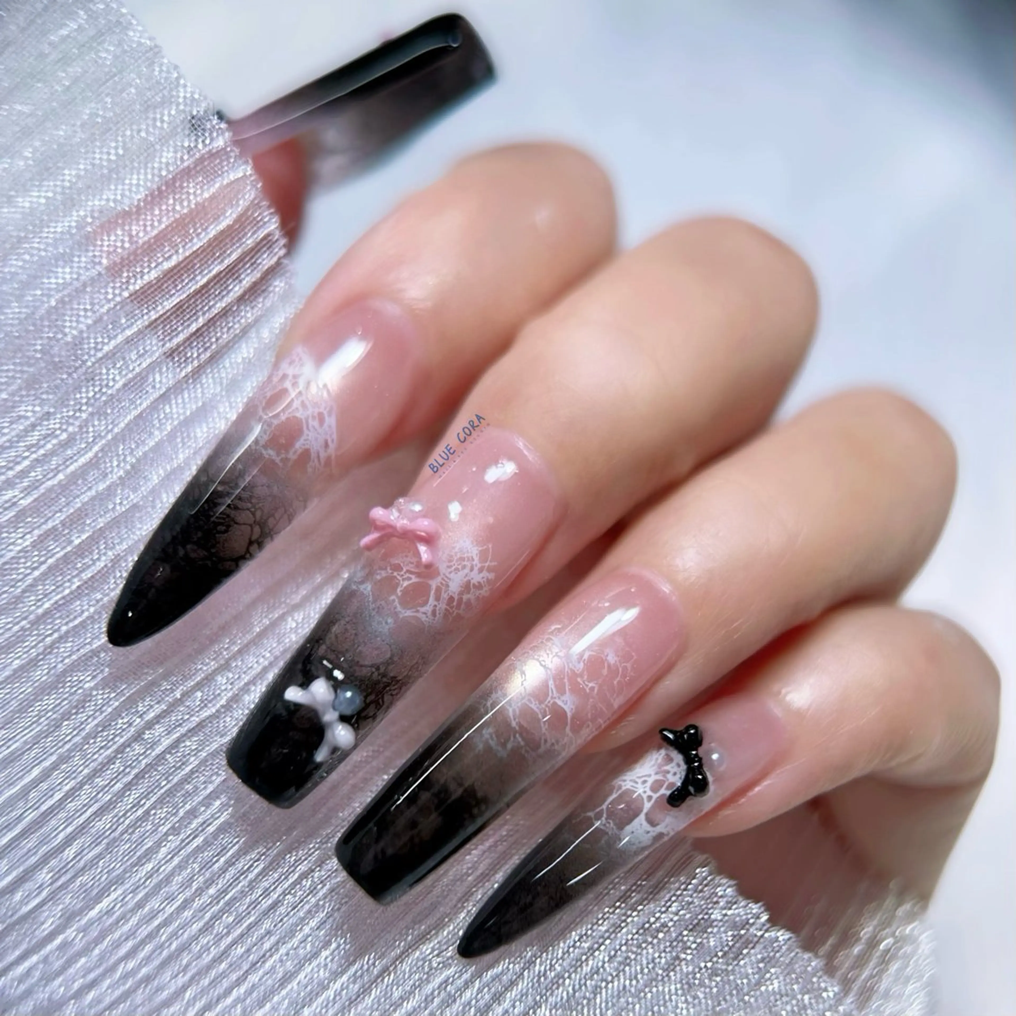 ネイル マグネットネイル ハンドネイル ハンドケア BLUE CORA所属・BLUE CORAのネイルデザイン