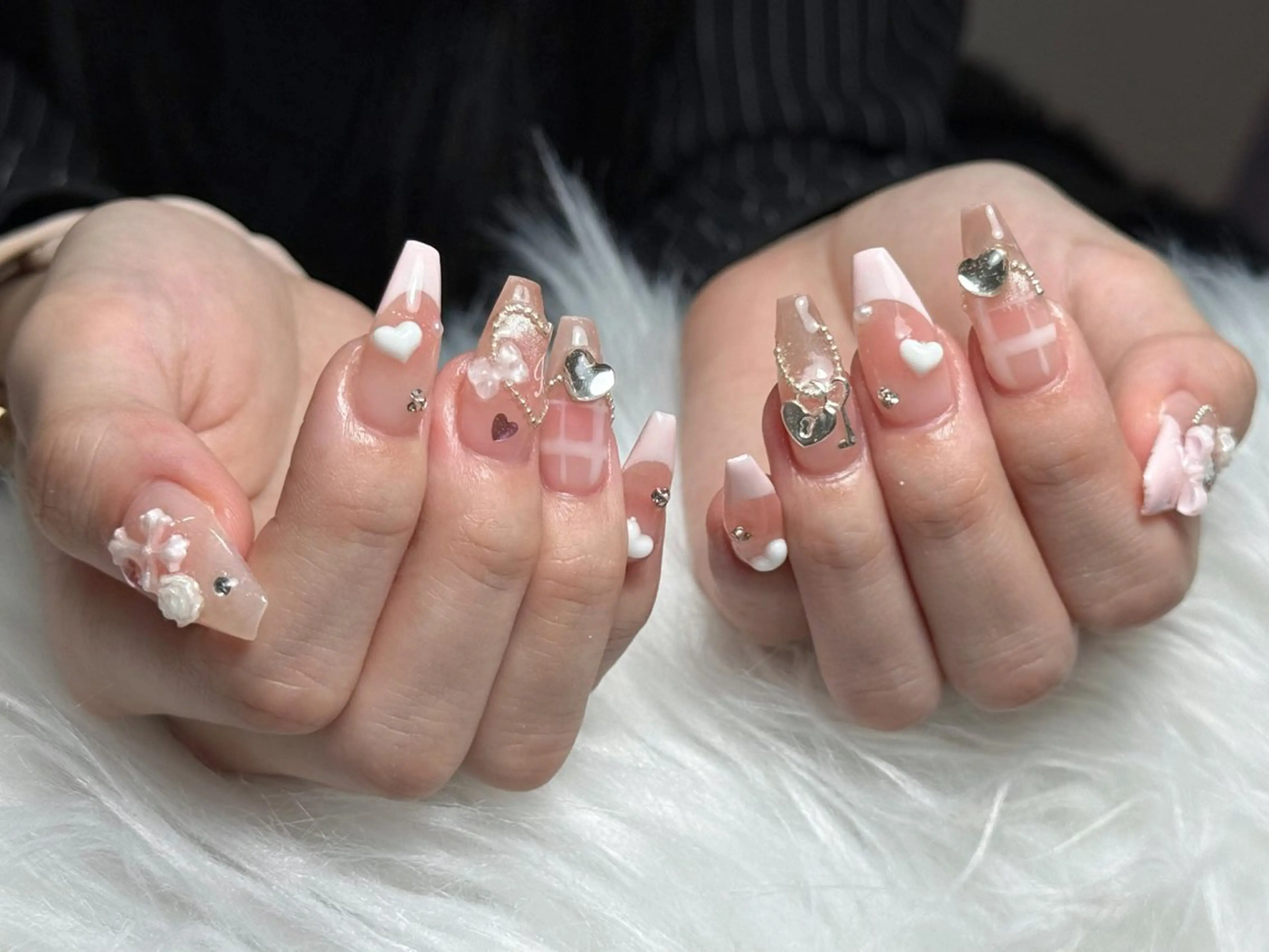 ネイル アートネイル 長さ出し ジェルネイル マグネットネイル ニュアンスネイル ハンドネイル Cloudy Chan Nailのネイルデザイン