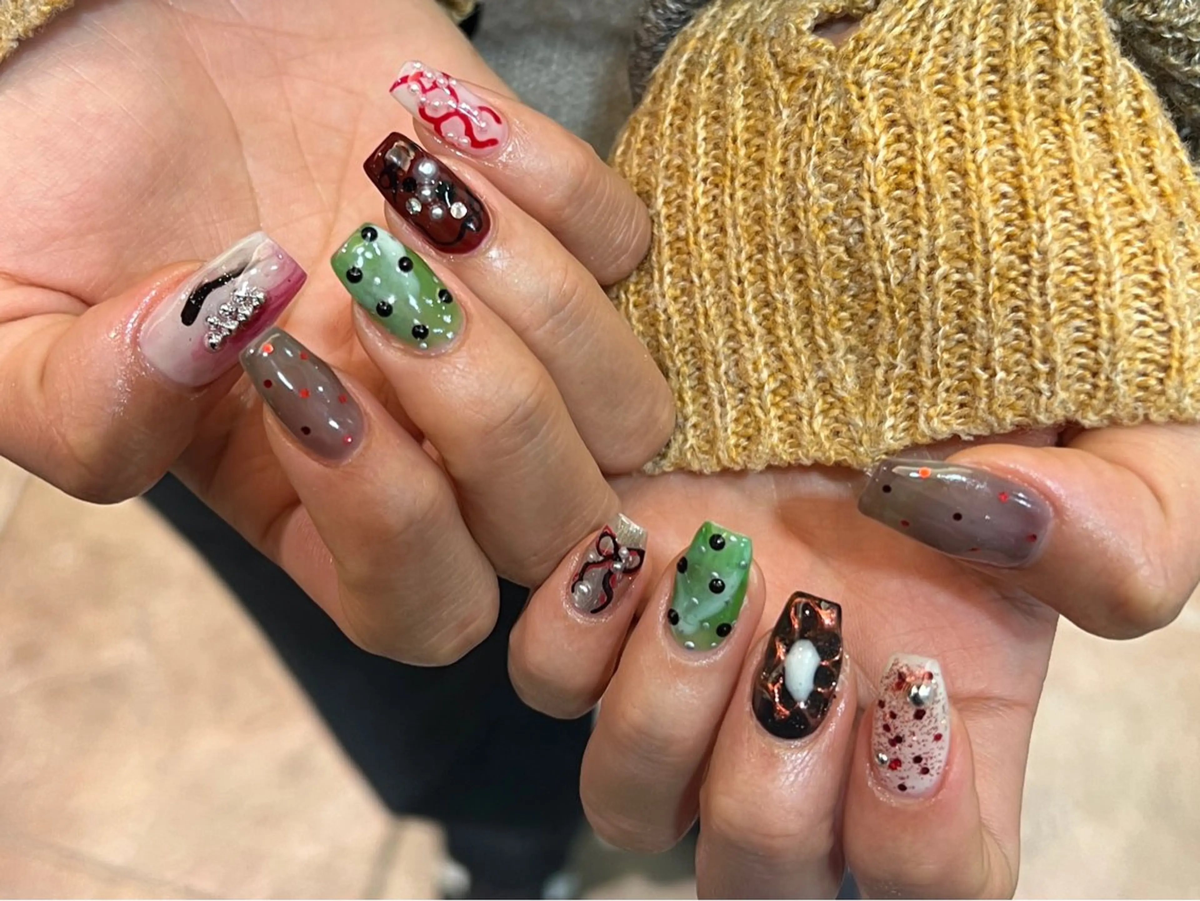 ネイル ハンドネイル 河野 弥月のネイルデザイン