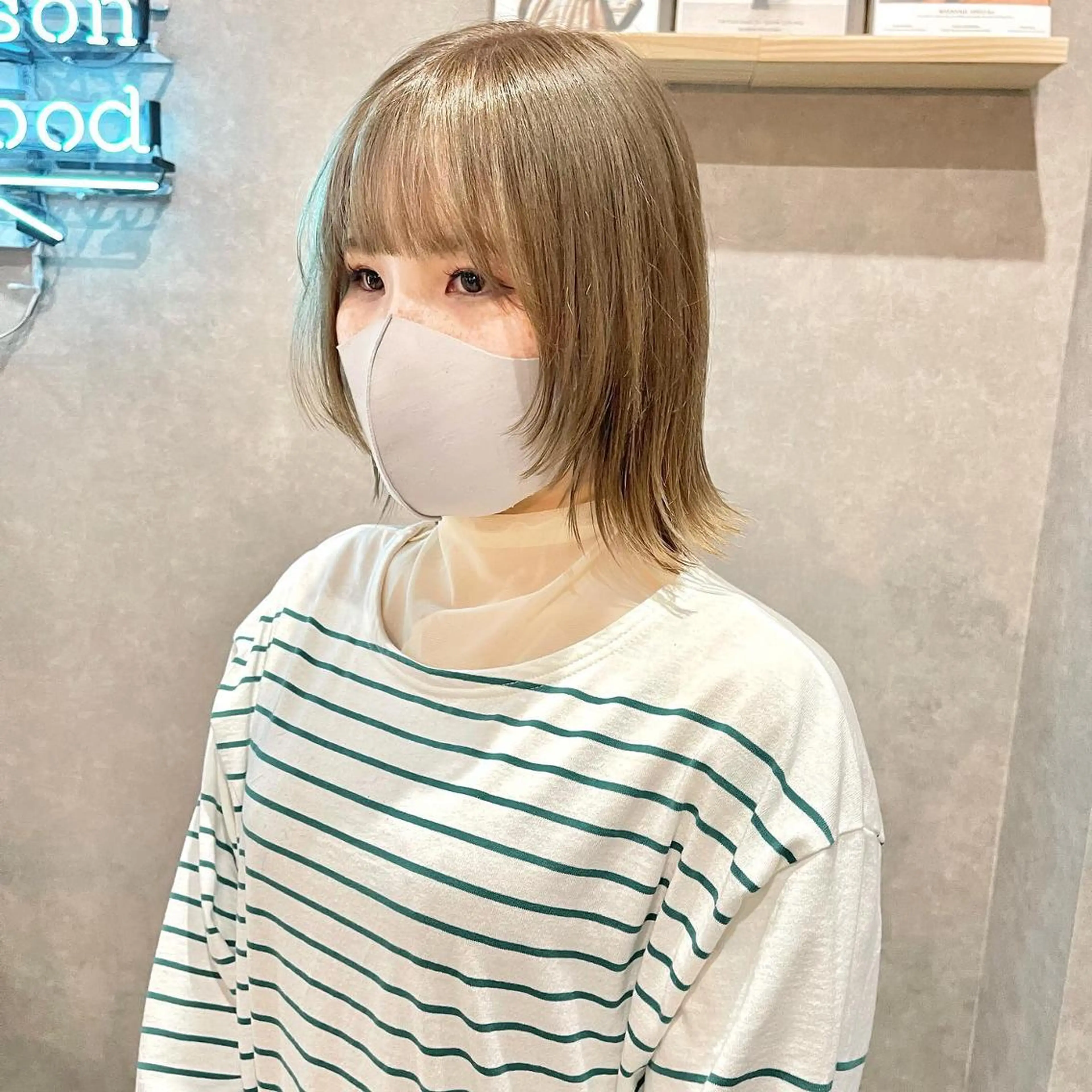 ミディアム カット ヘアカラー トリートメント mood tatemachiのヘアスタイル