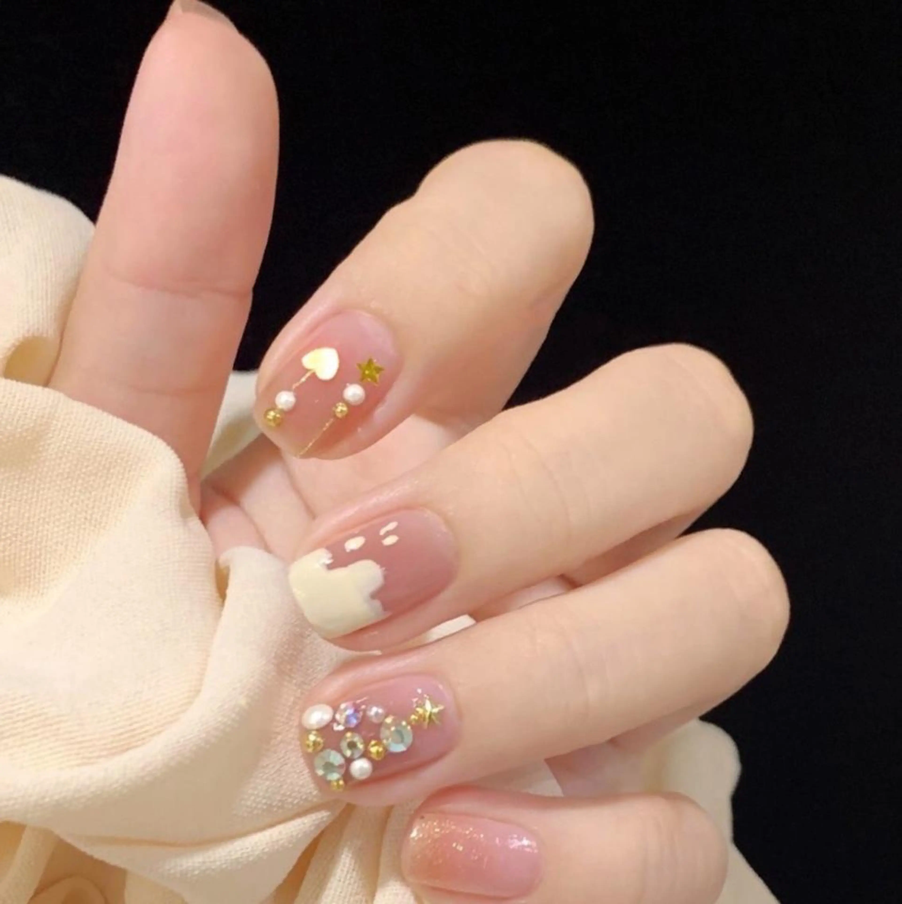 ネイル ハク キのネイルデザイン