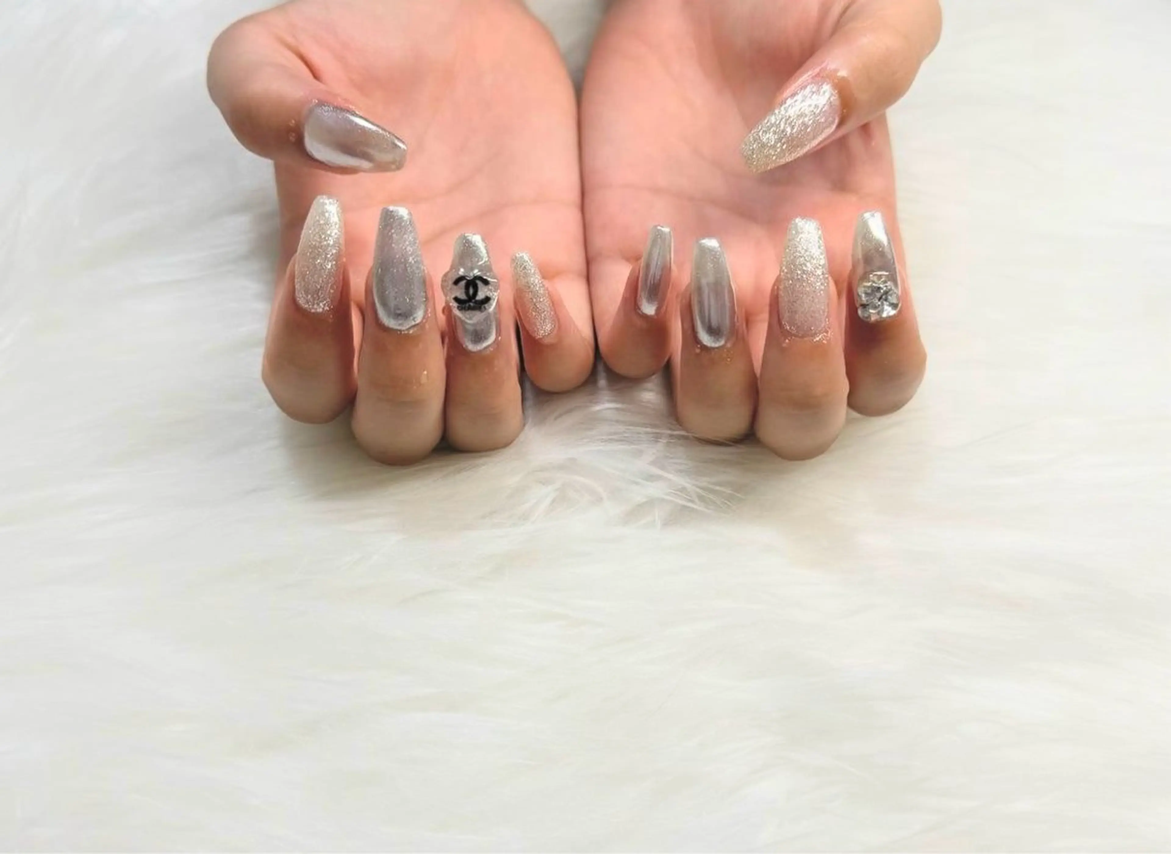 ネイル nailsalon R.のネイルデザイン