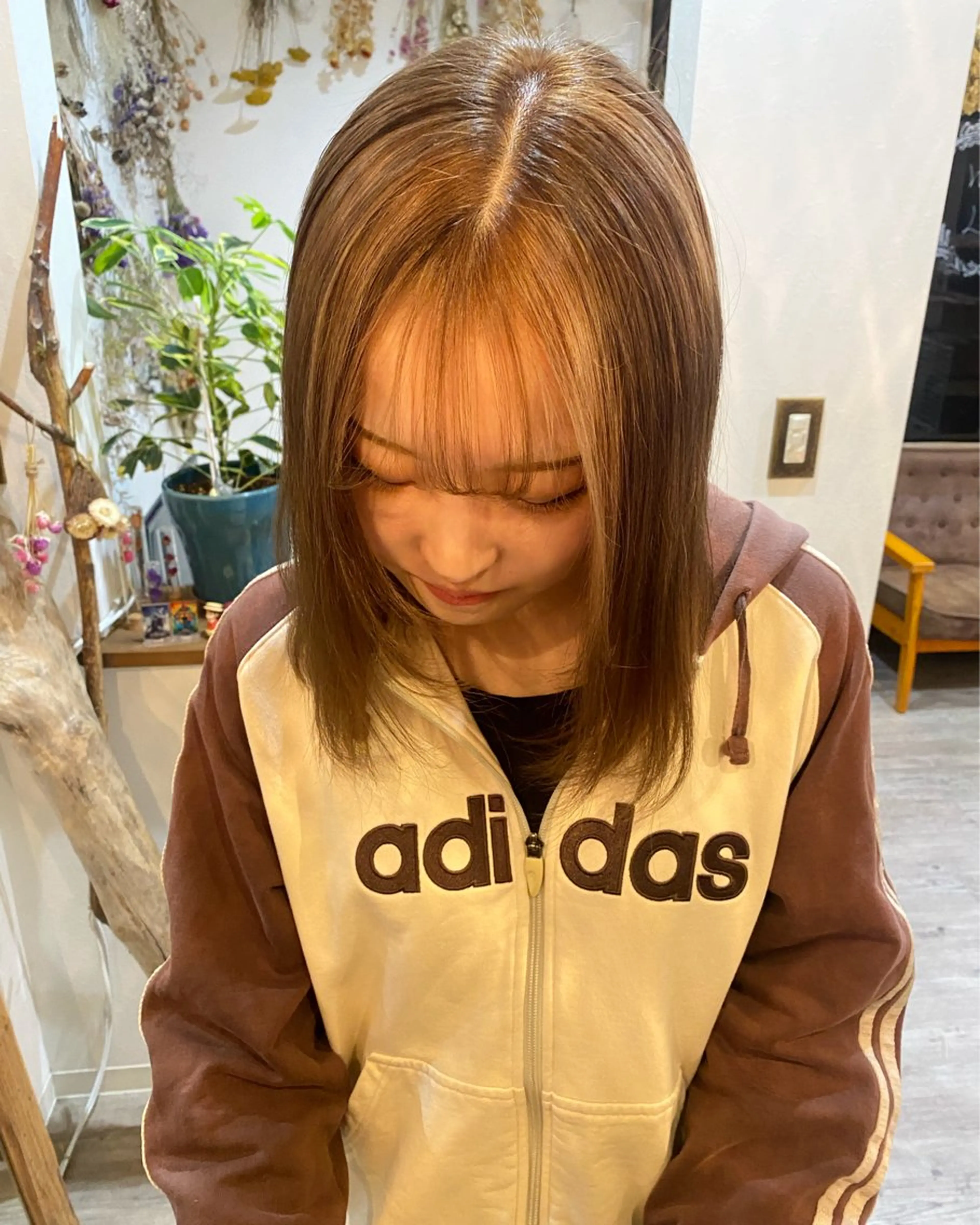 セミロング andthebricks所属・剱持 介里のヘアスタイル