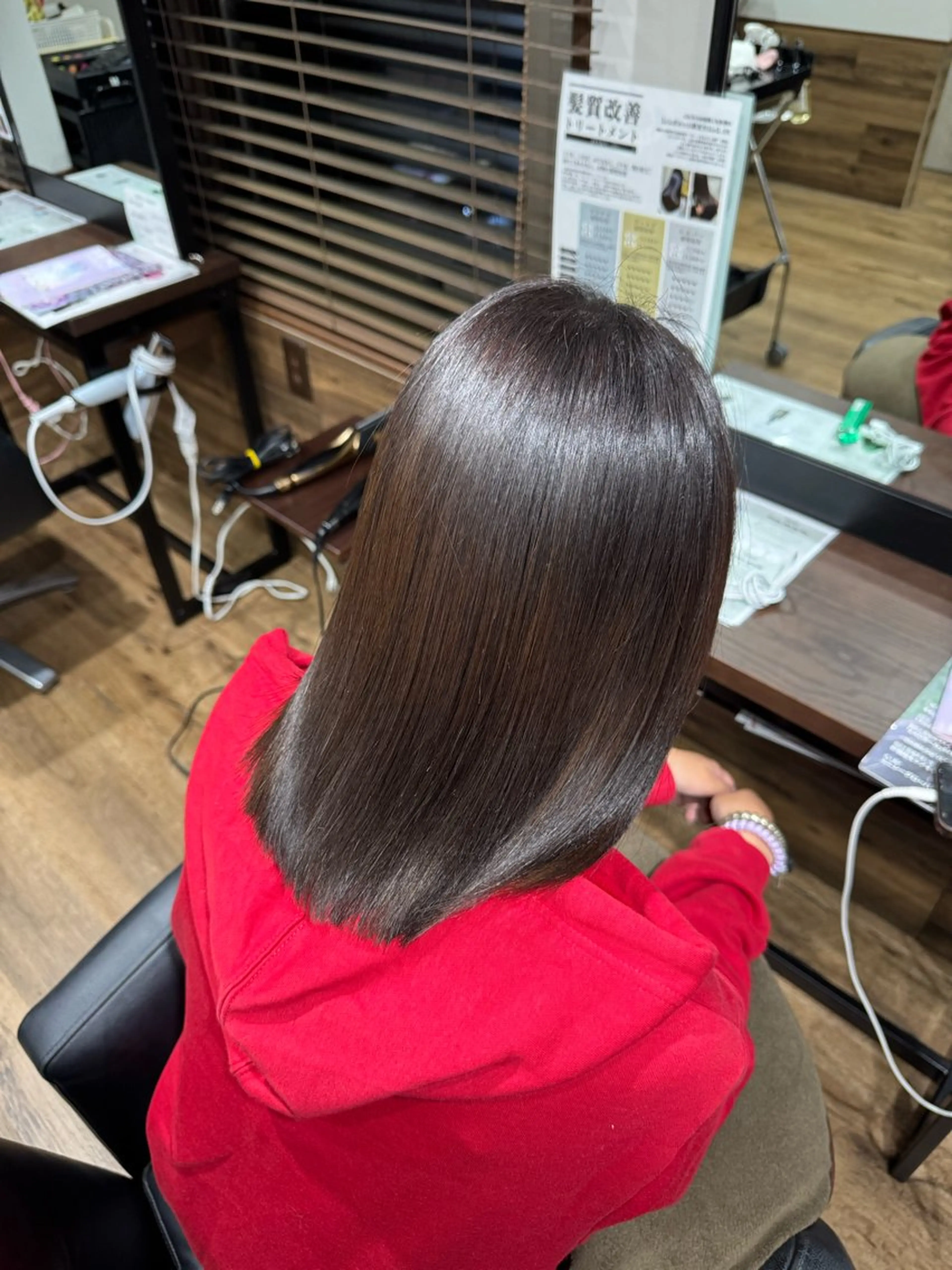 ミディアム パーマ 戸田 瑠衣のヘアスタイル