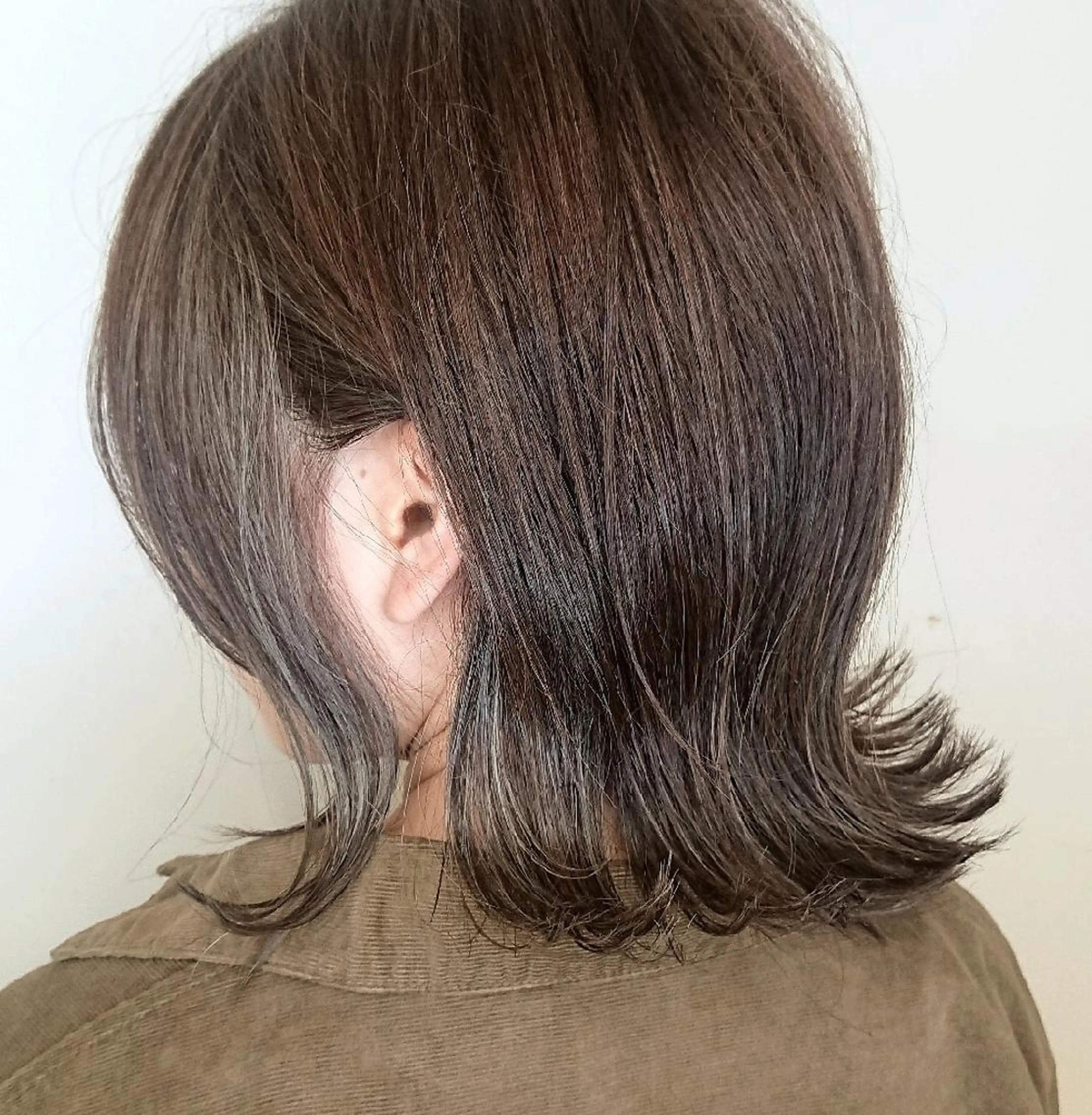 カラー ブリーチ/ヘアケア/ 艶髪/イギチハルのヘアスタイル