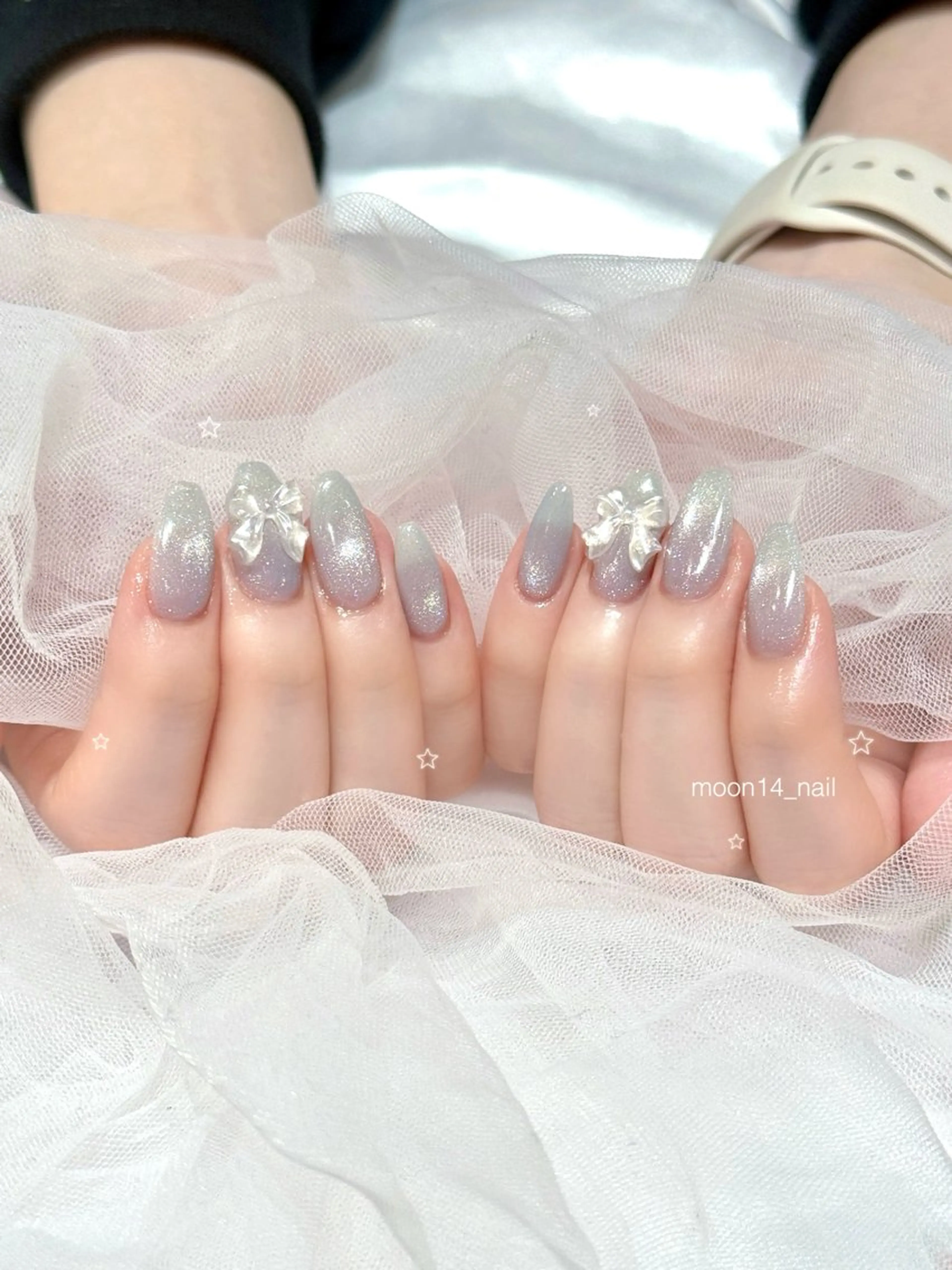 ネイル ジェルネイル ガーリー キラキラネイル 水色 マグネットネイル ハンドネイル natsuki 💫のネイルデザイン