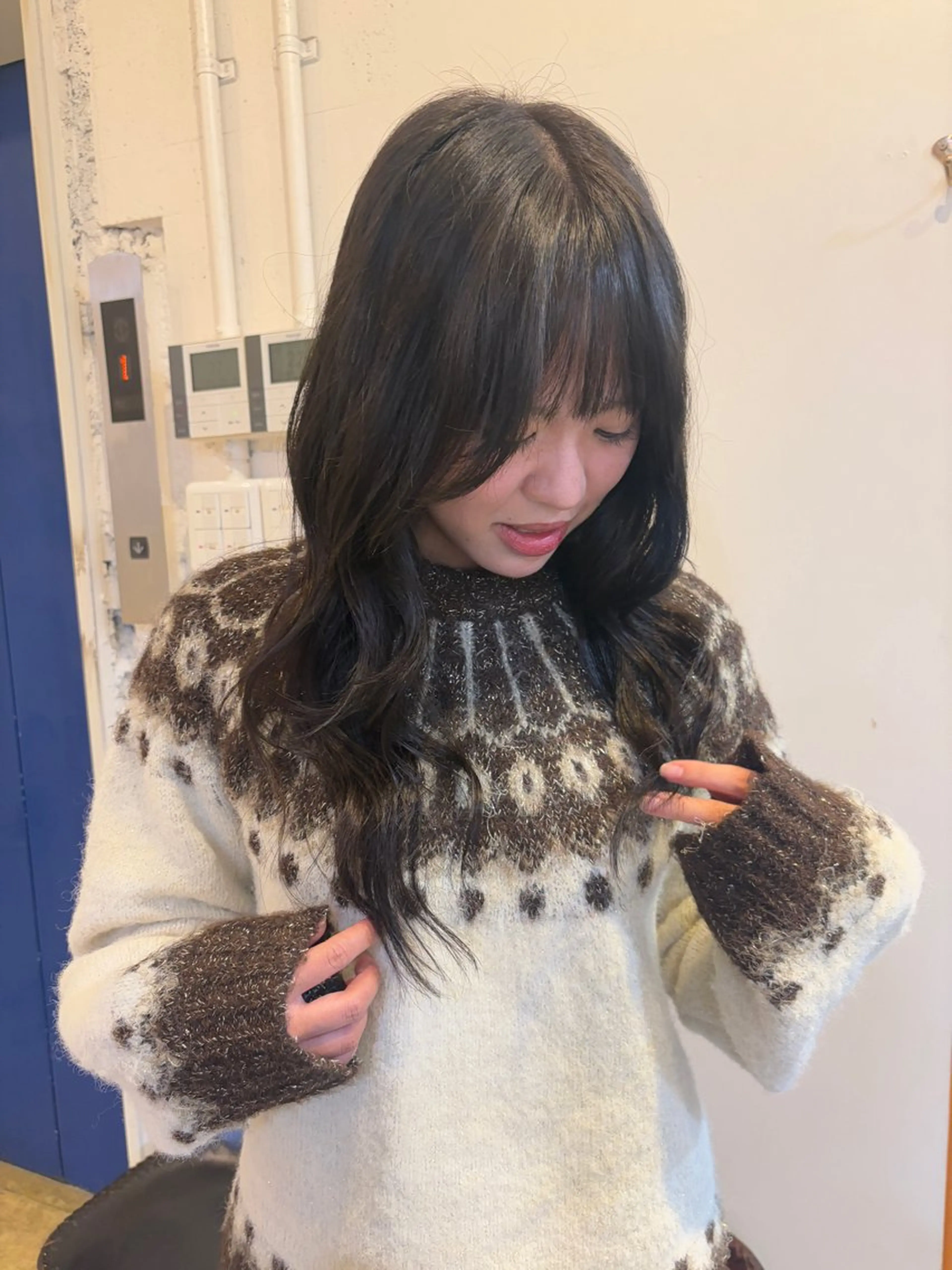 セミロング カラー カット ヘアカラー トリートメント RIN／韓国ヘア レイヤーカットのヘアスタイル