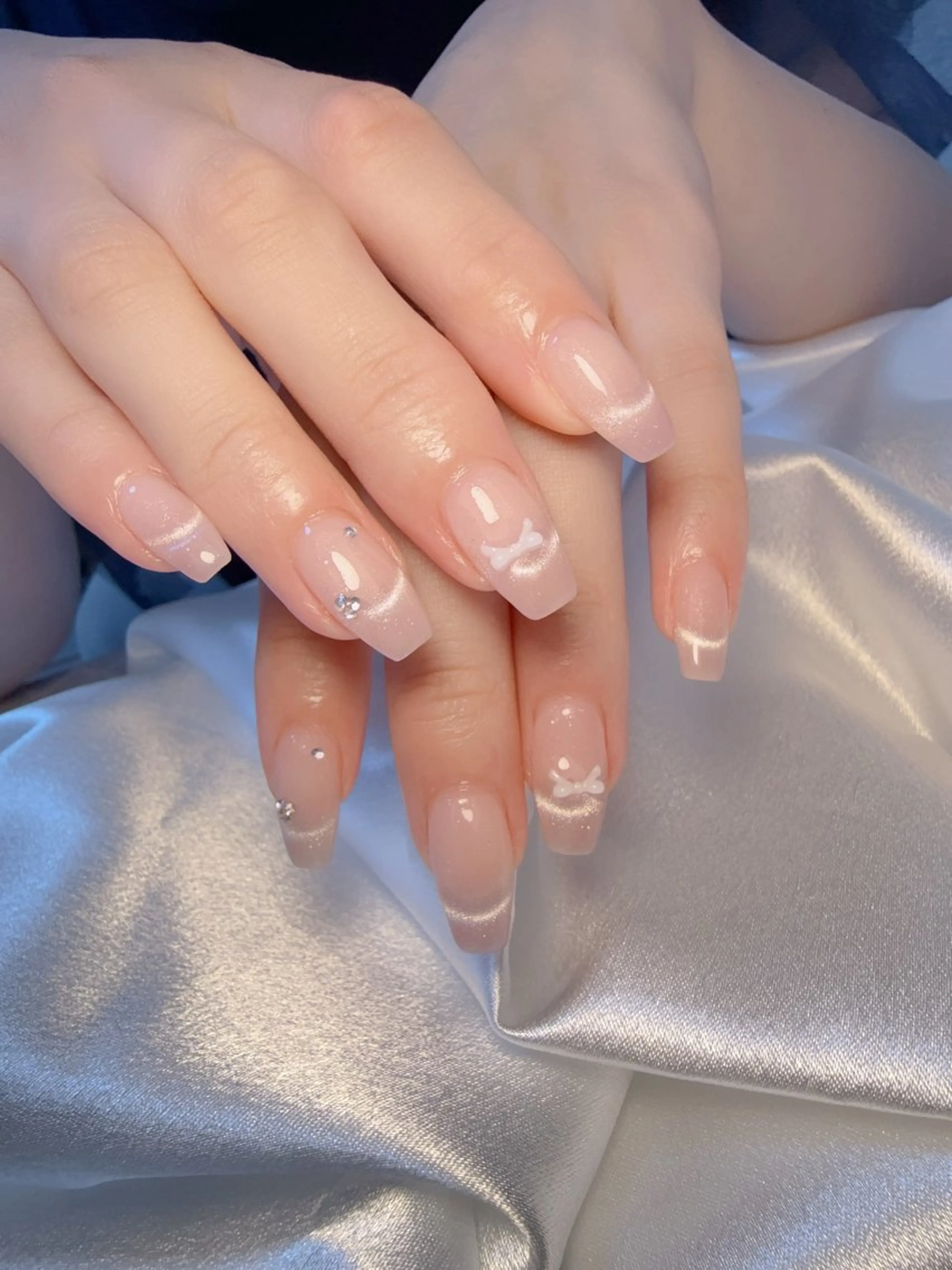 ネイル フレンチネイル マグネットネイル マグネットフレンチ 西野 カナのネイルデザイン