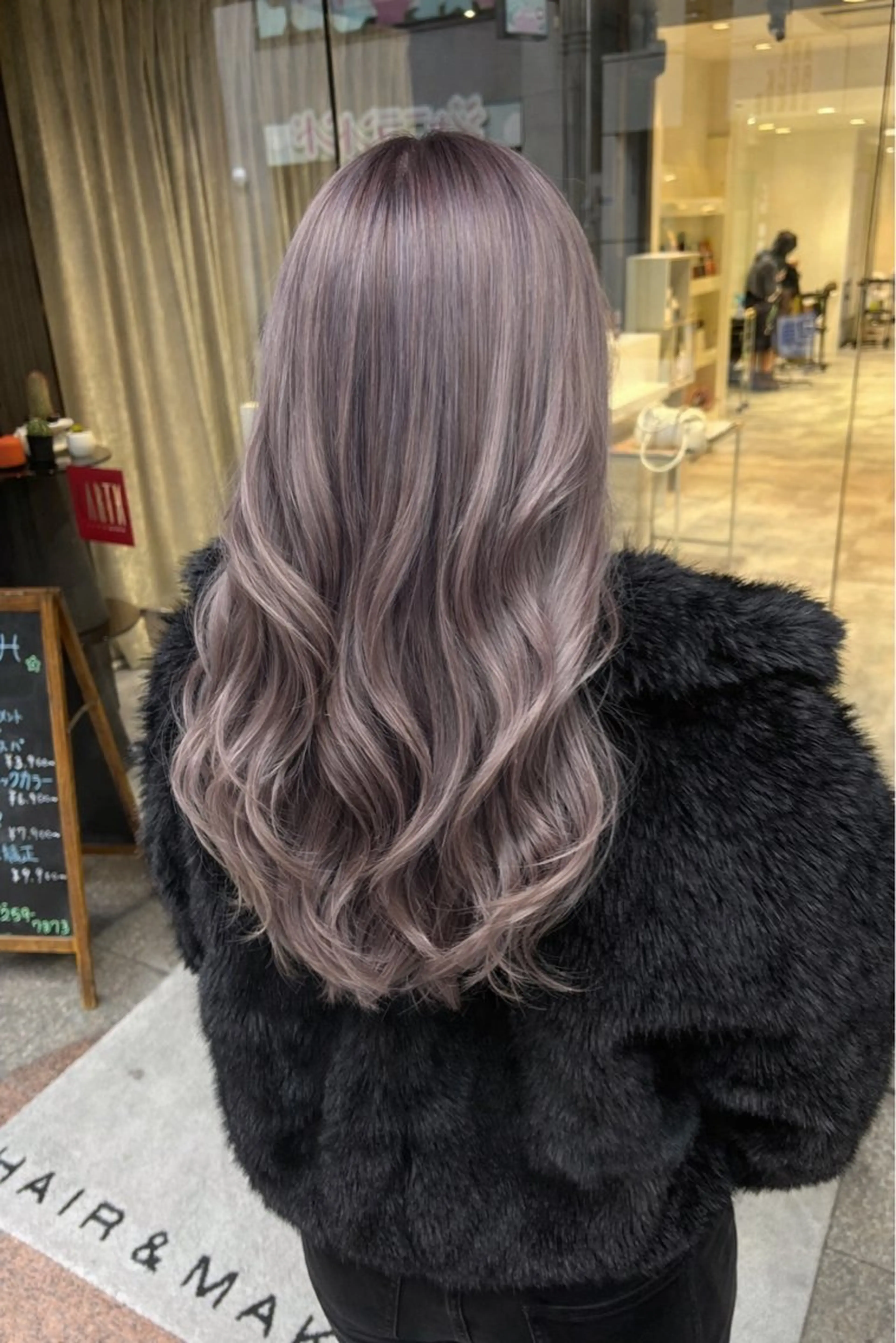 カラー 透明感のある艶髪なら 矢場町駅4番出口すぐのヘアスタイル