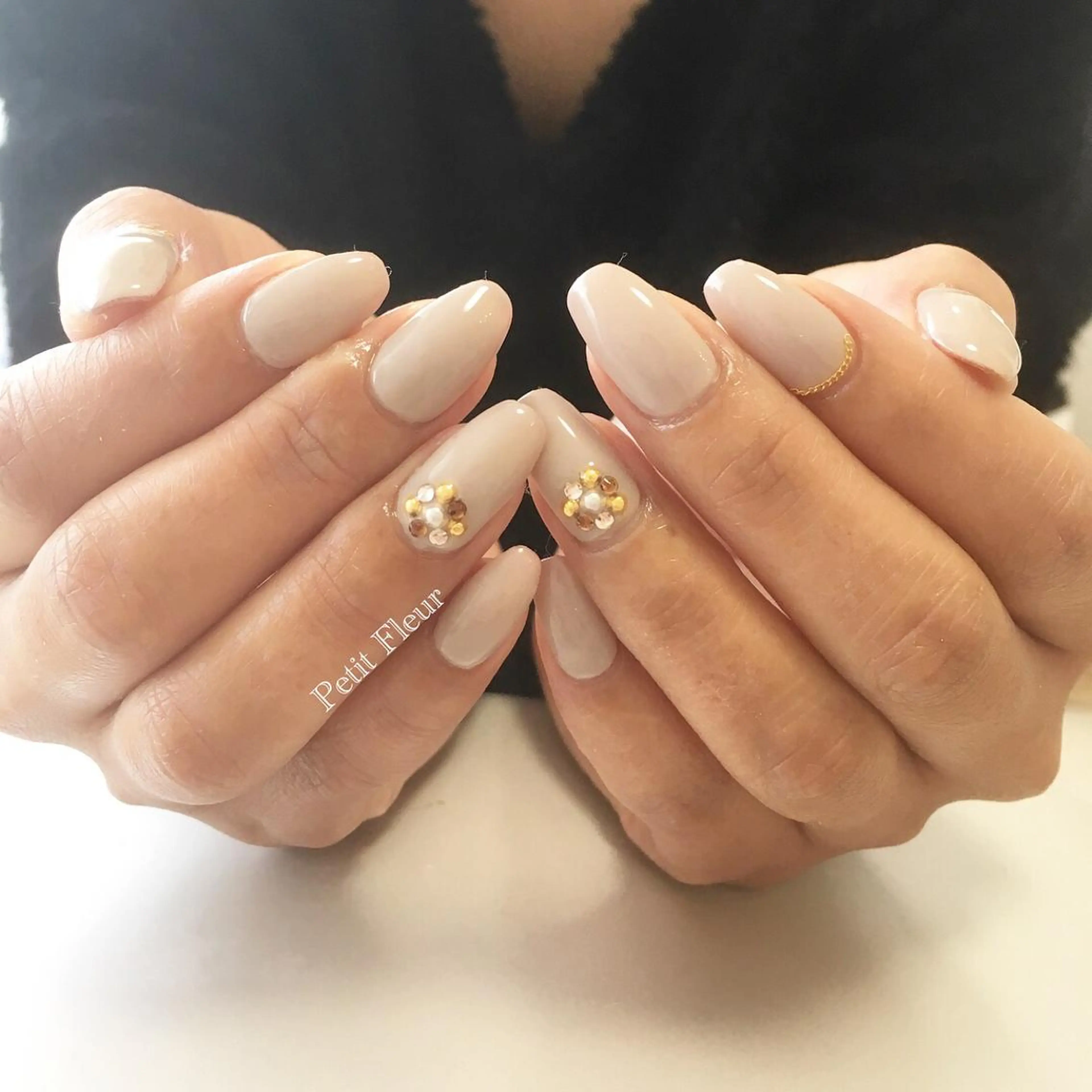 ネイル スクエアネイル Petit Fleur所属・青柳 亜梨奈のマツエク・マツパデザイン