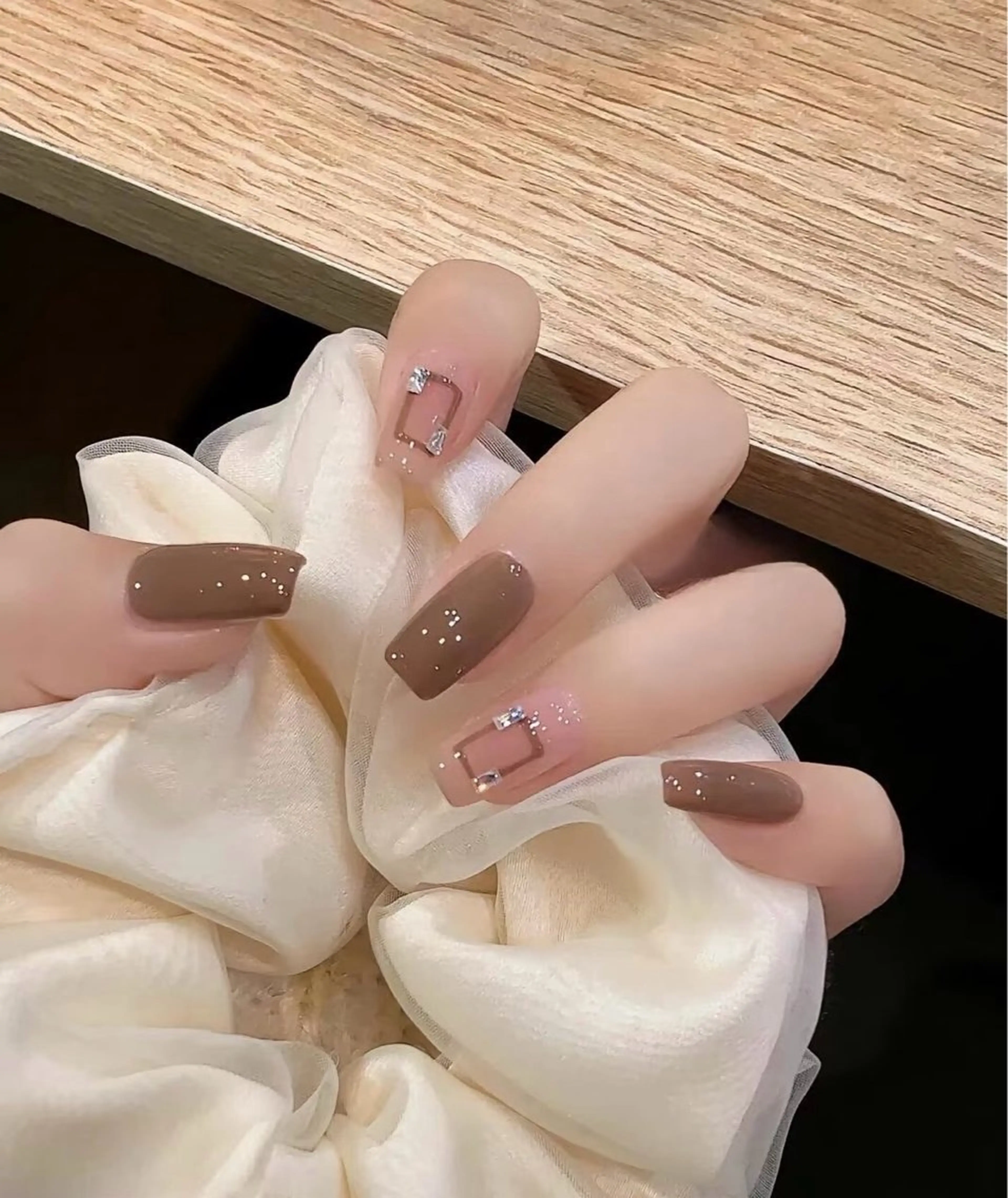 ネイル アートネイル オーロラネイル クリアネイル 長さ出し フレンチネイル 石田 恵美のネイルデザイン