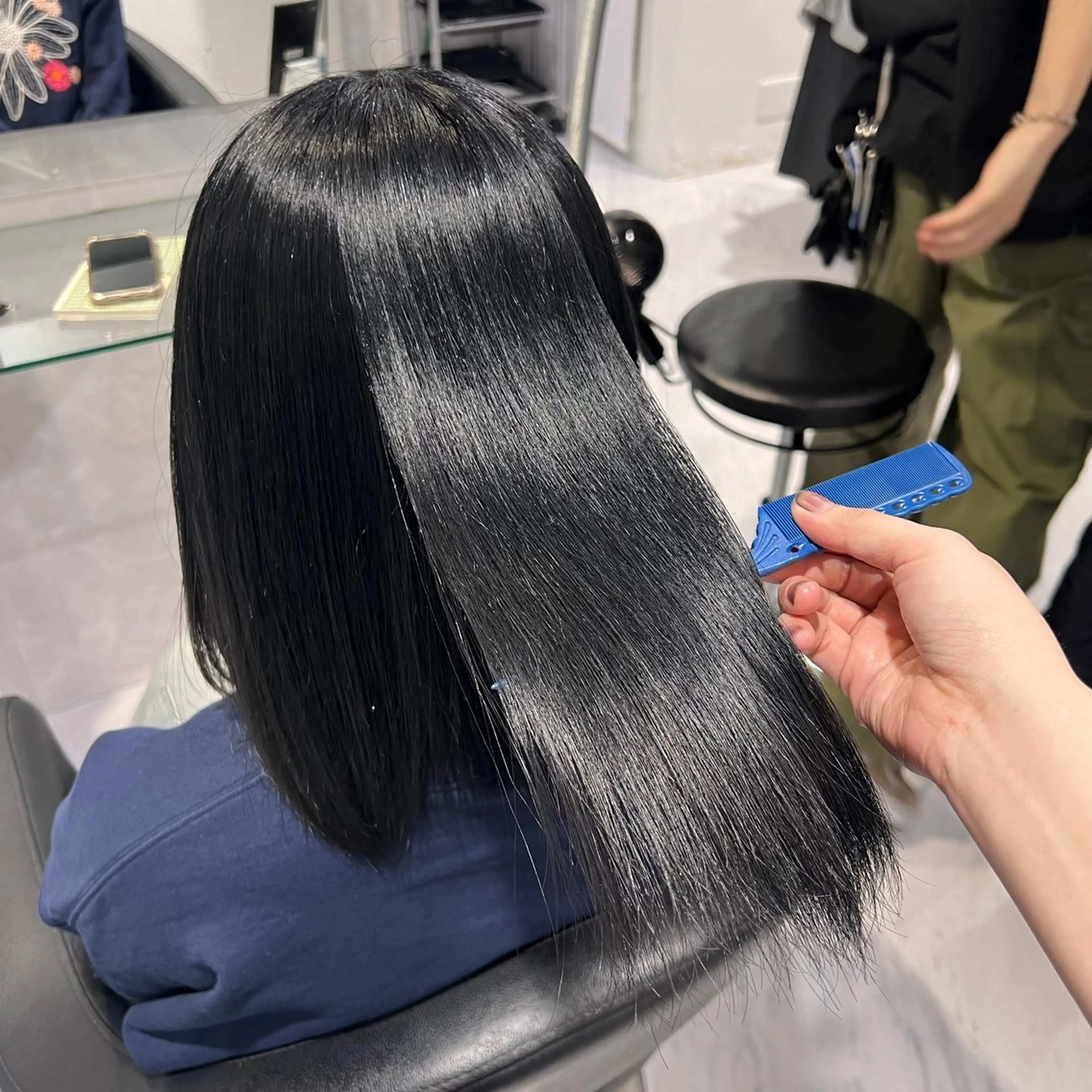 ミディアム カラー ヘアアレンジ メンズ ミディアムパーマ メンズパーマ ボブ くせ毛 髪質改善 ヘアカラー トリートメント 🦋重くない暗髪🦋 Hana🦋のヘアスタイル