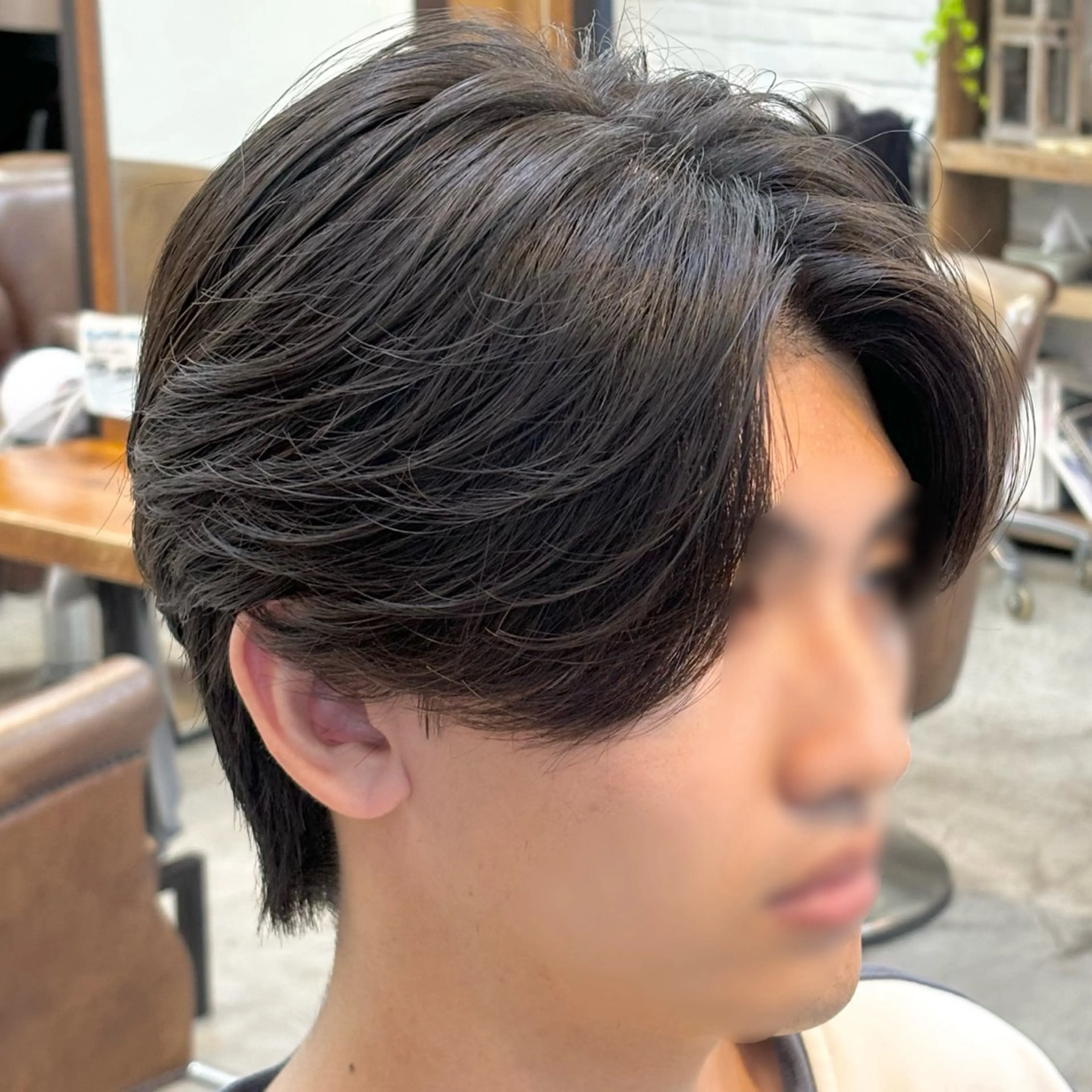 パーマ メンズ センターパート コンマヘア フェザーパーマ カルマパーマ メンズパーマ カット パーマ Vicke所属・メンズ専門/韓国風 ❤️‍🔥吉野あいかのヘアスタイル