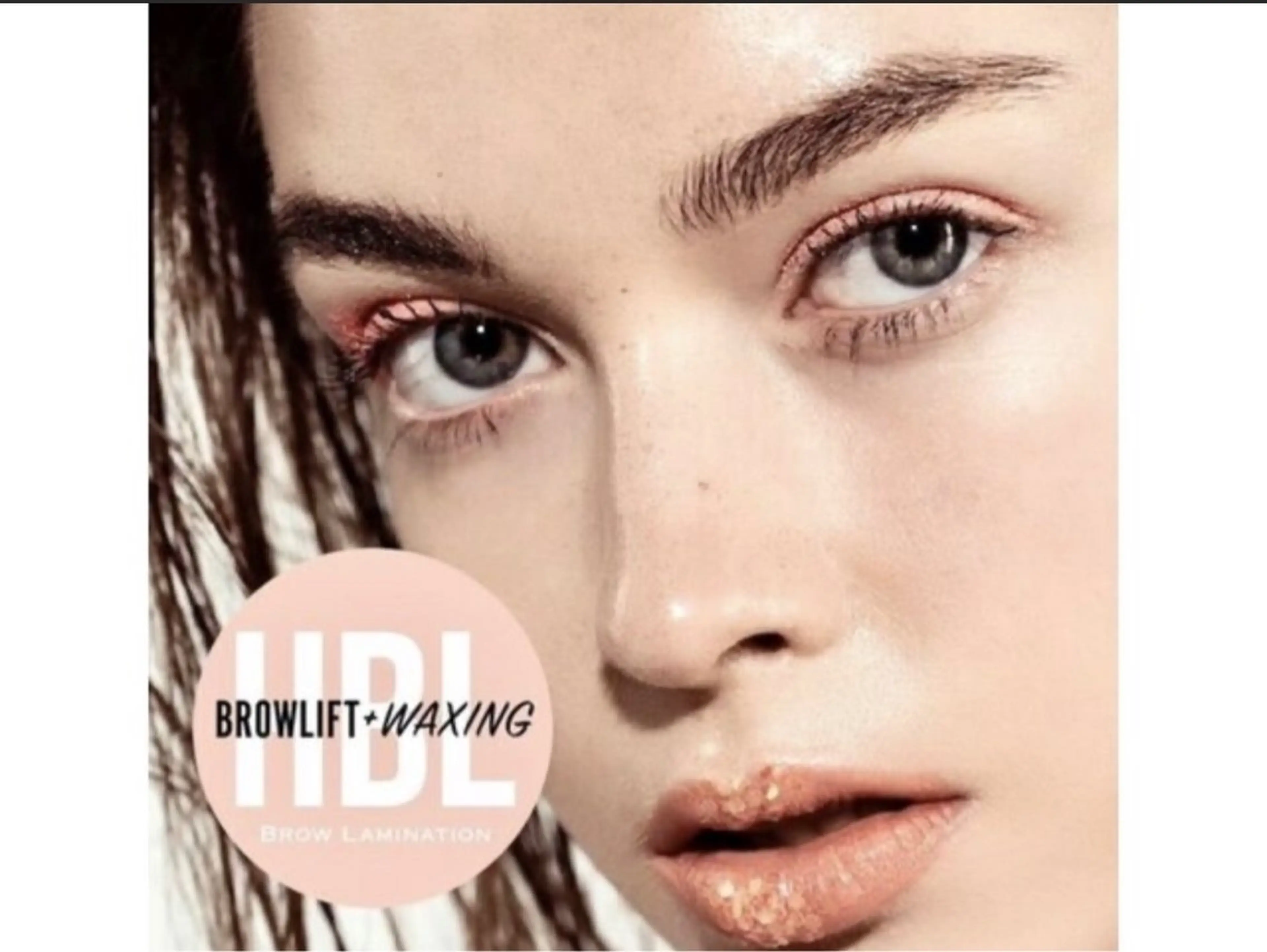 ハリウッドブロウリフト🦁(眉パーマ、Wax脱毛)の写真