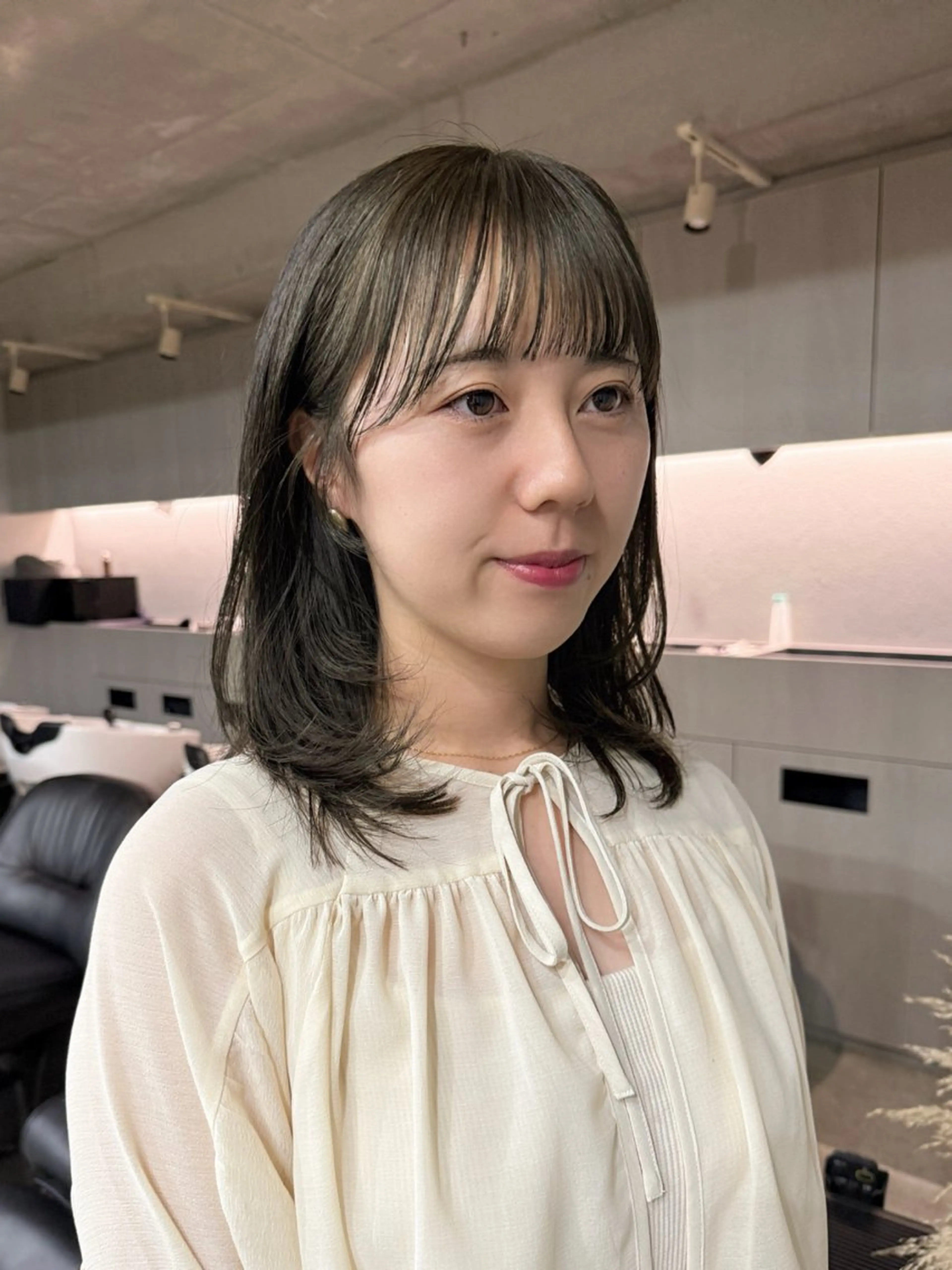 セミロング カラー カット ヘアカラー トリートメント 表参道/赤み無し 透明感 colorのヘアスタイル