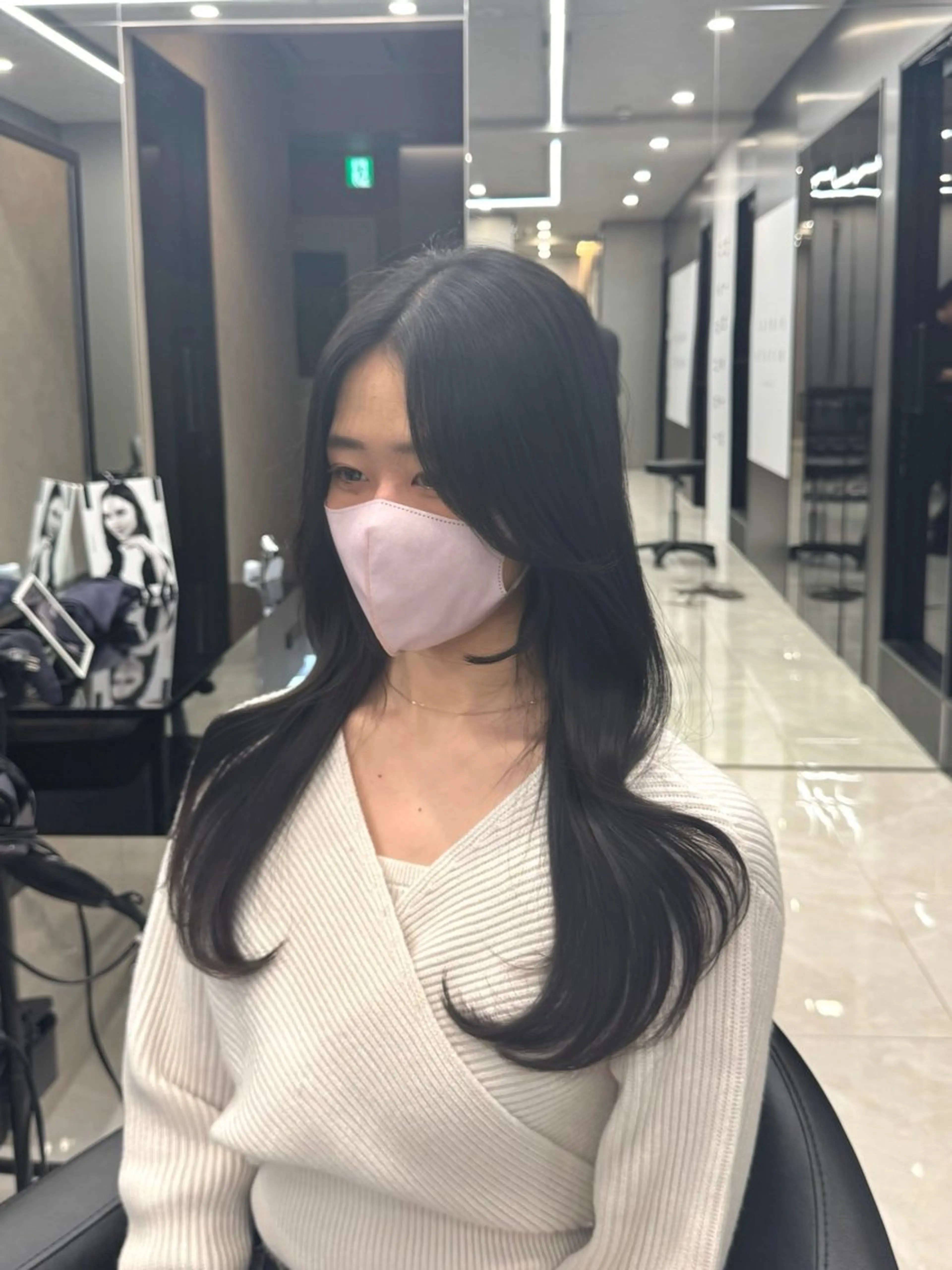 セミロング カラー HARUKI MINATO Japan SENDAI所属・🌈【透明感・韓国 ヘア】がっきー🌈のヘアスタイル