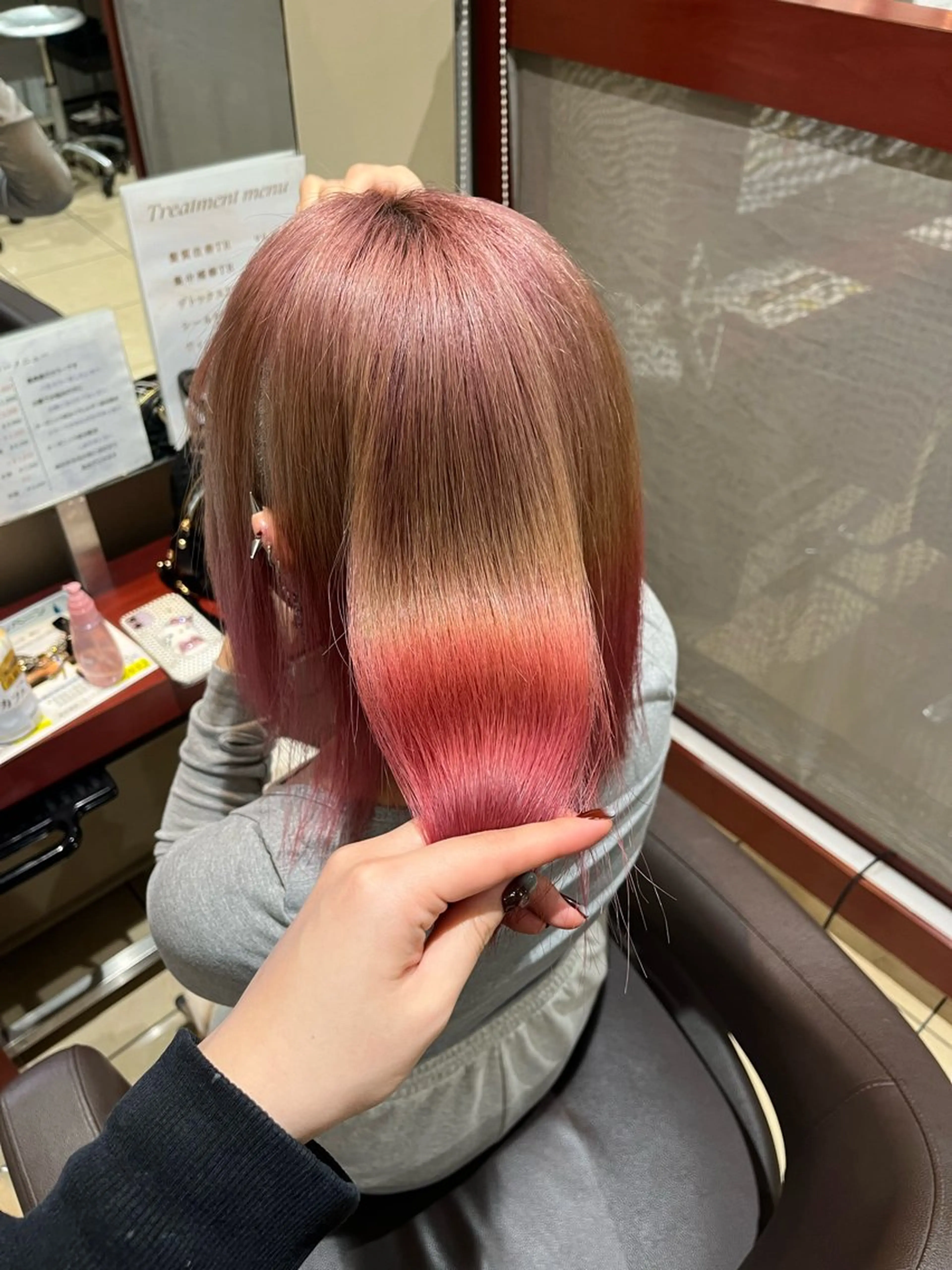 カラー ヘアカラー トリートメント 伊部 しづきのヘアスタイル