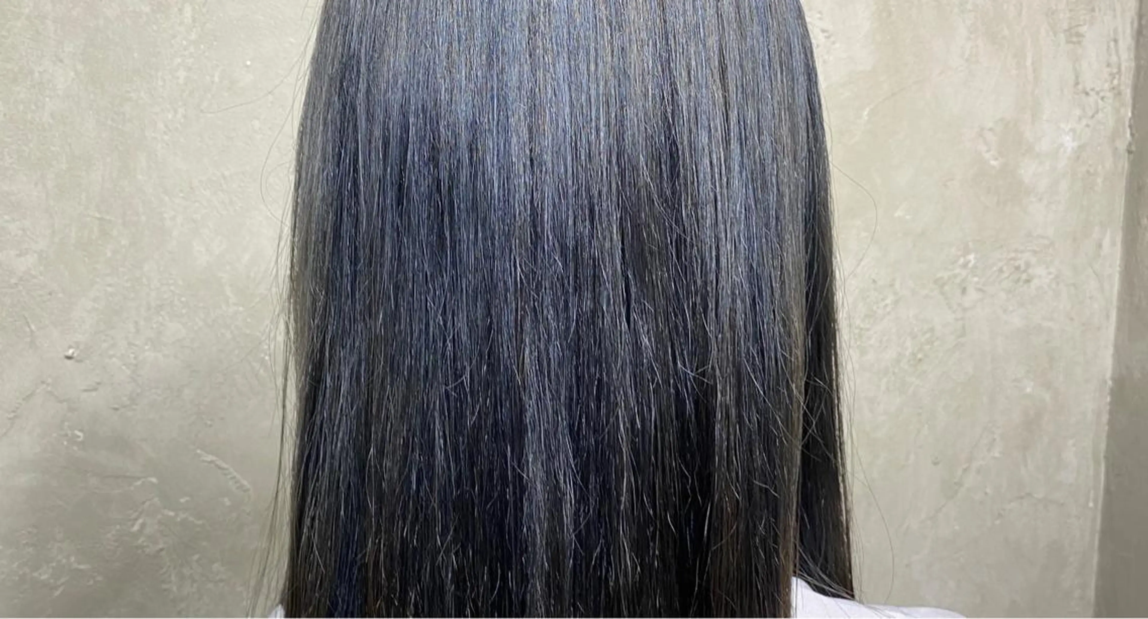 ロング カラー ブルーカラー ヘアカラー ハイトーンカラー 🦋yuri🦋のヘアスタイル