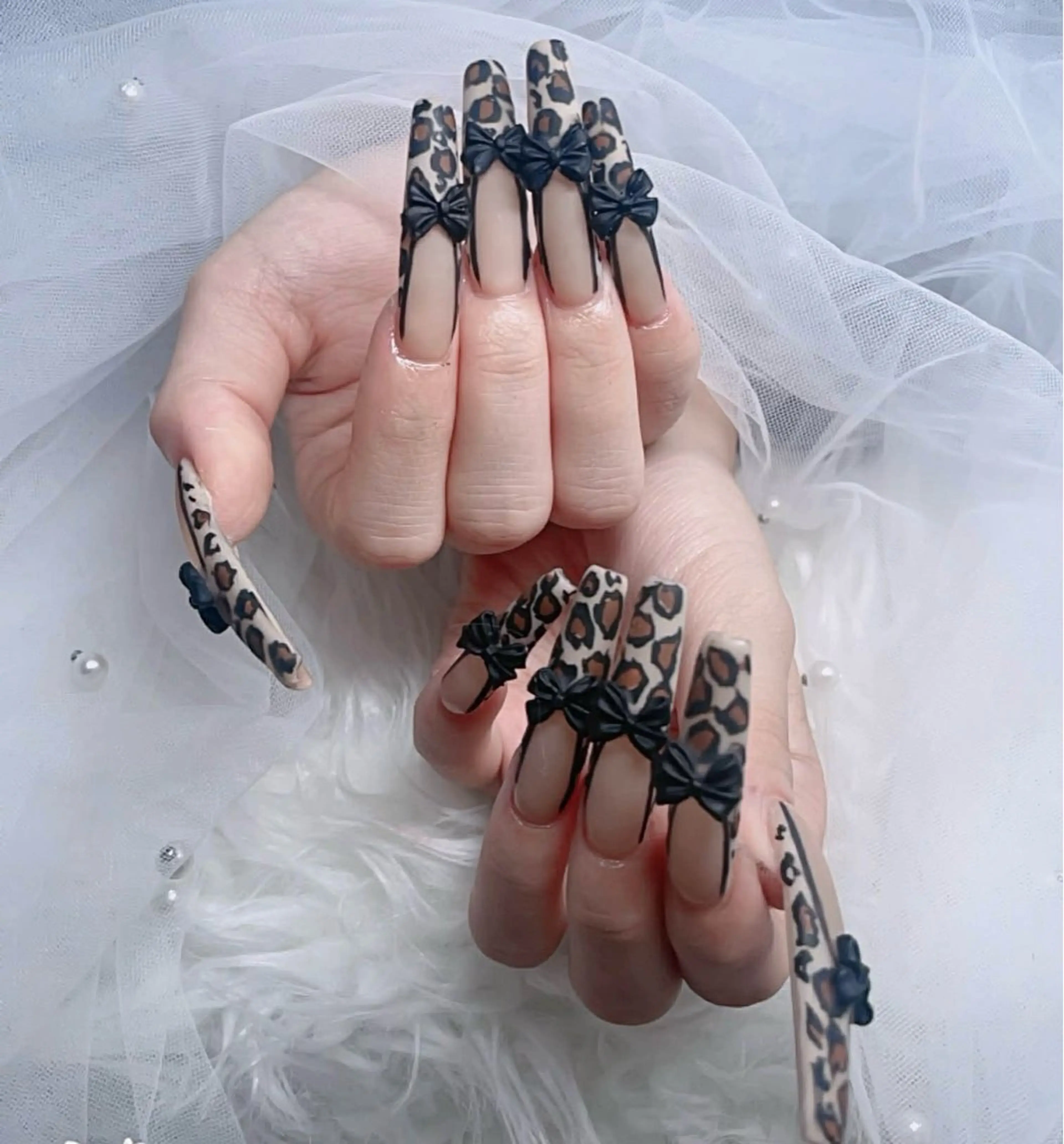 ネイル フレンチネイル ジェルネイル ガラスフレンチ ハロウィン ハート ハンドネイル H.baby Nail Salonのネイルデザイン