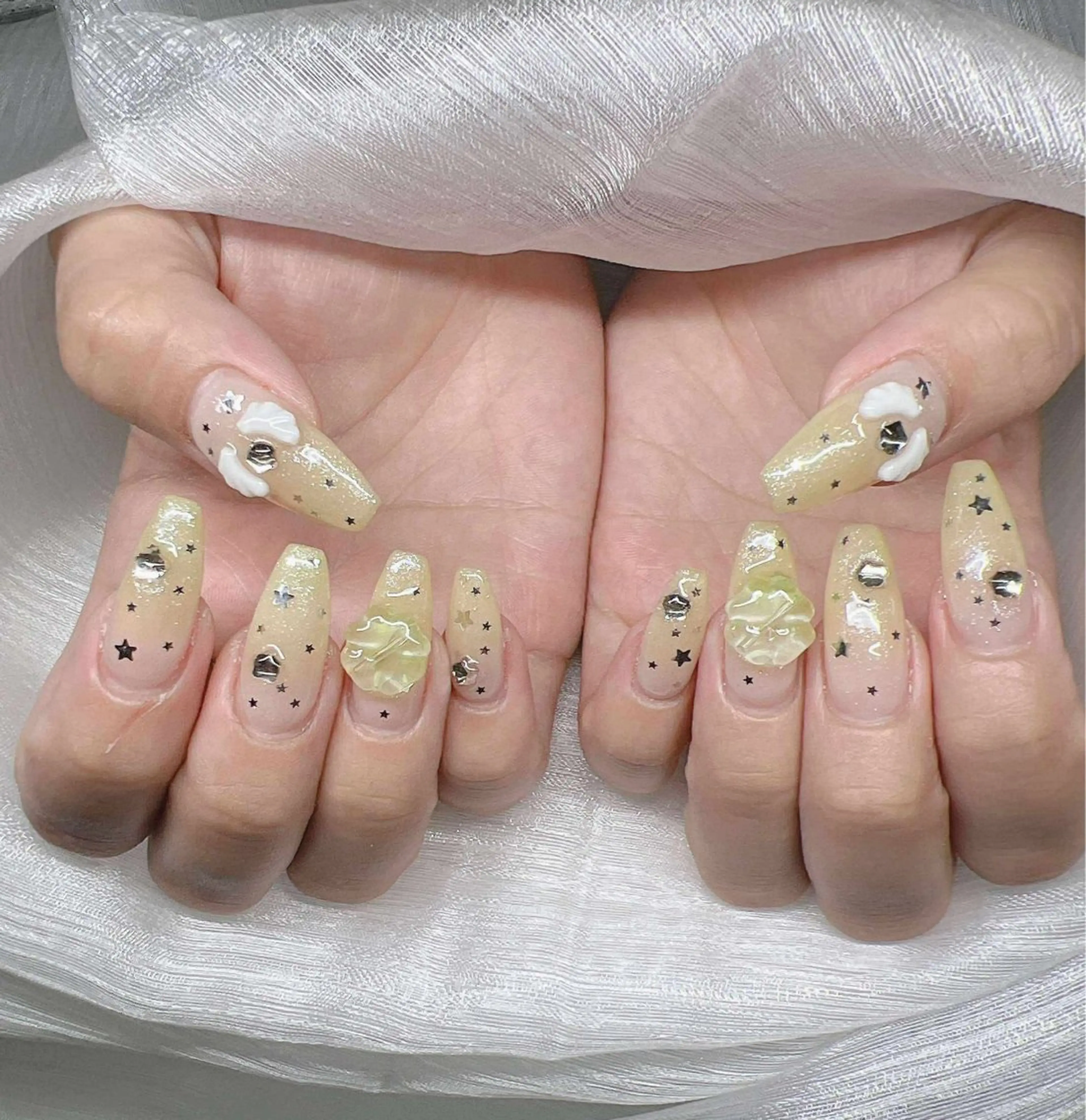 ネイル 長さ出し グラデーション 卒業式 キラキラネイル マグネットネイル ハンドネイル Lee Nailsのネイルデザイン