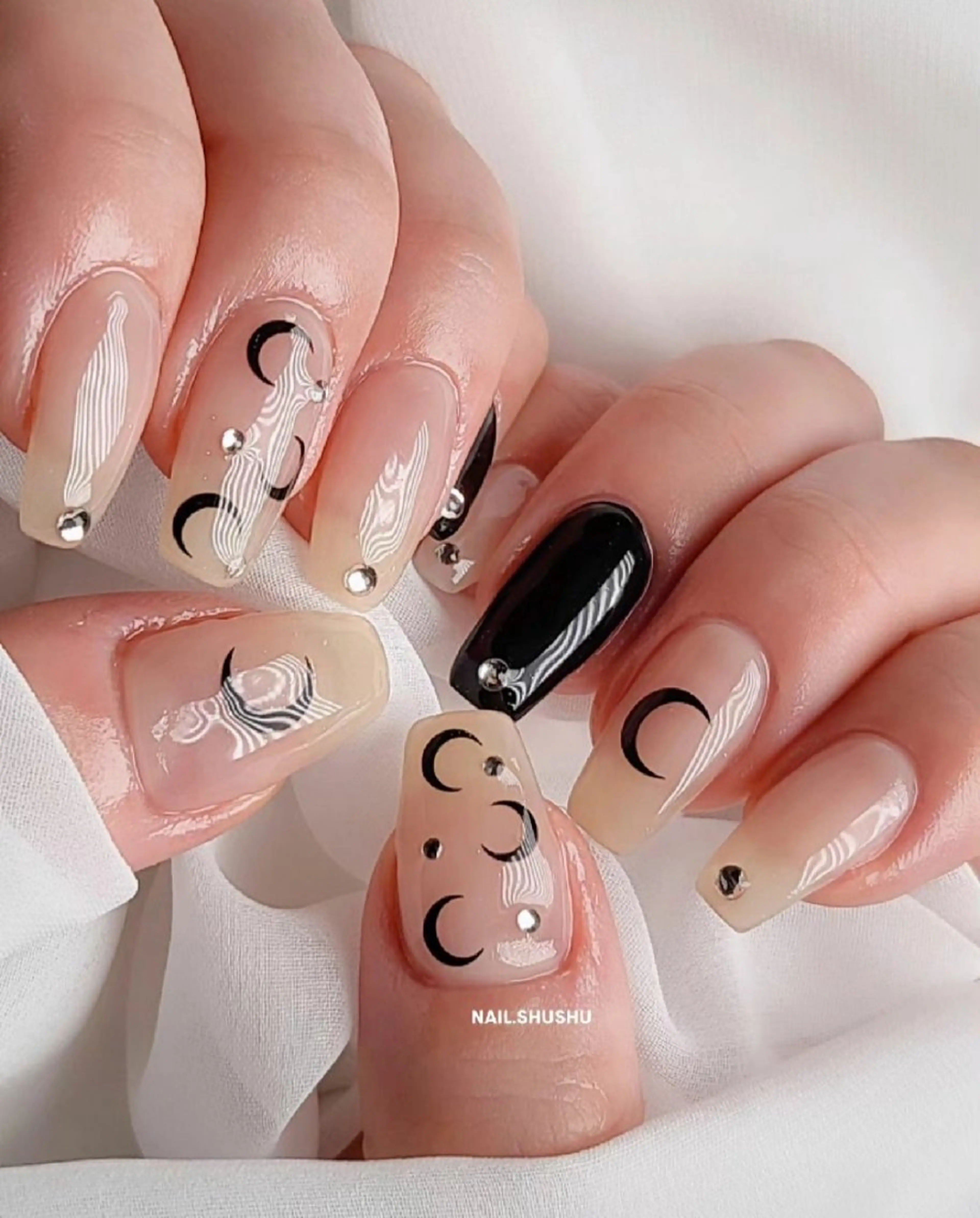 ネイル 持ち込み ニュアンスネイル ワンカラーネイル シンプルネイル 夏ネイル 3dパーツ/流行り 👧shushu❤️のネイルデザイン