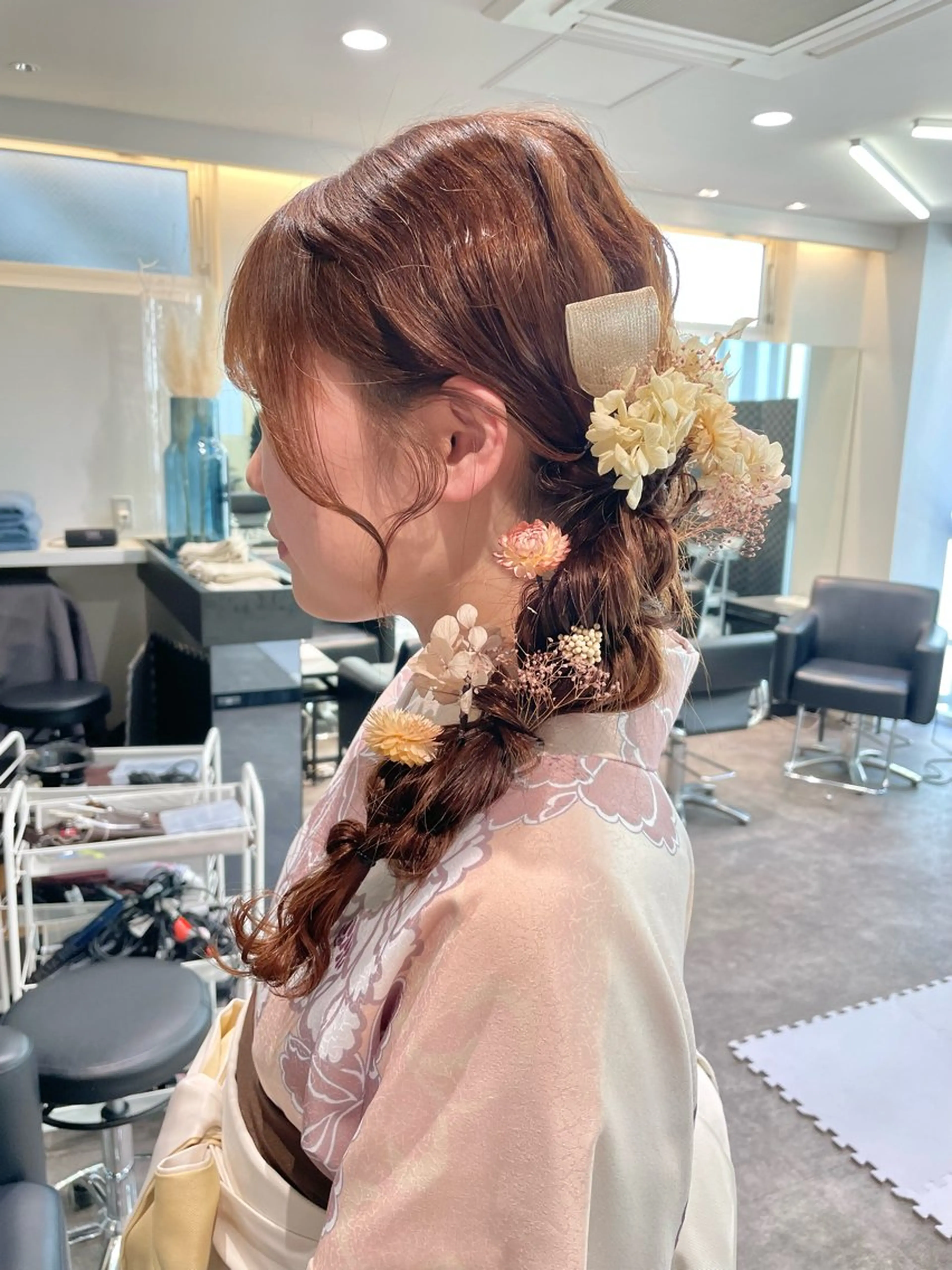 ロング ヘアアレンジ 卒業式のヘアスタイル 着付け ダブルカラー🦖 /髪質改善⚡️しおりのヘアスタイル