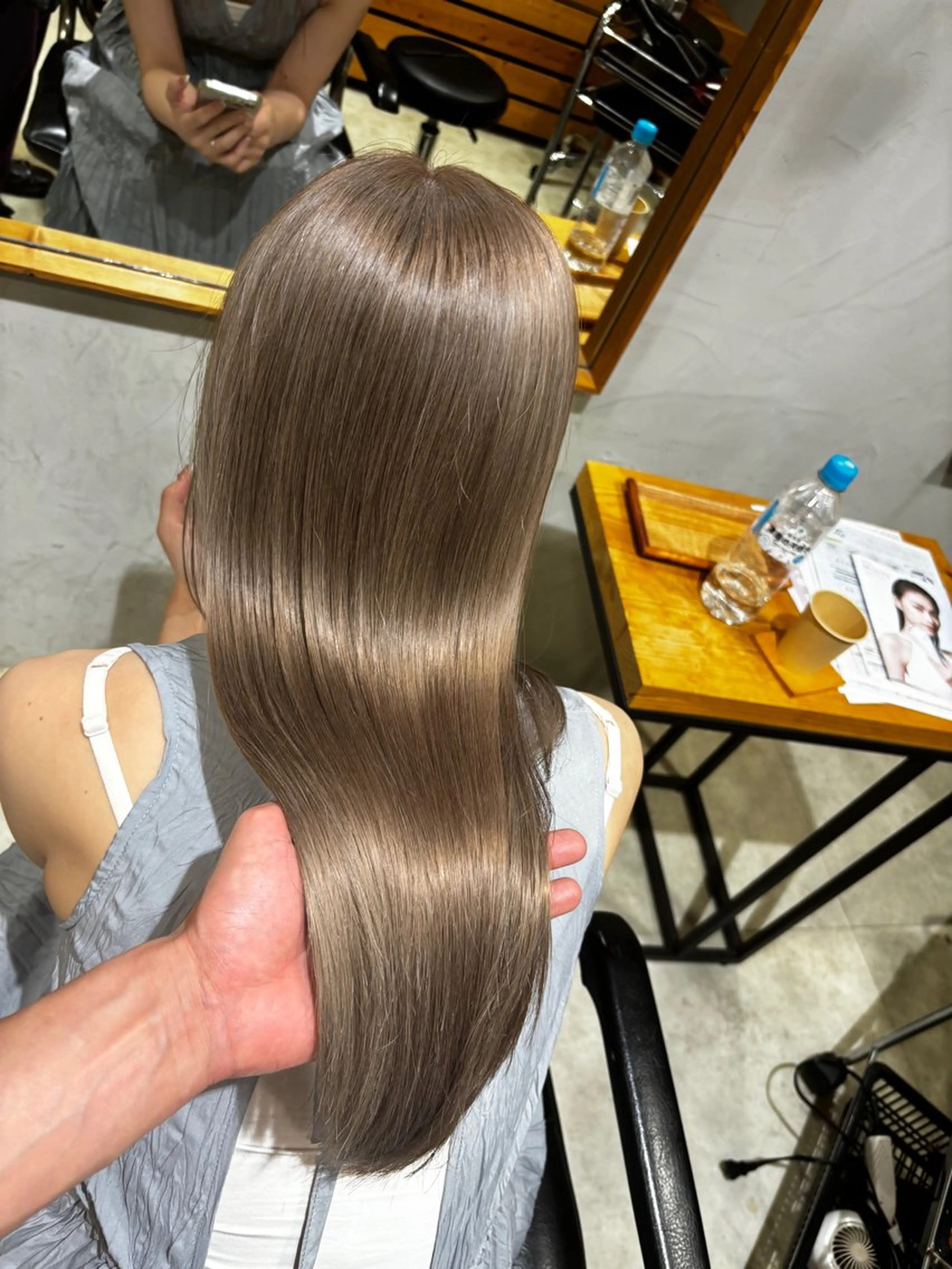 セミロング hoNua. 栄/透明感カラーのヘアスタイル