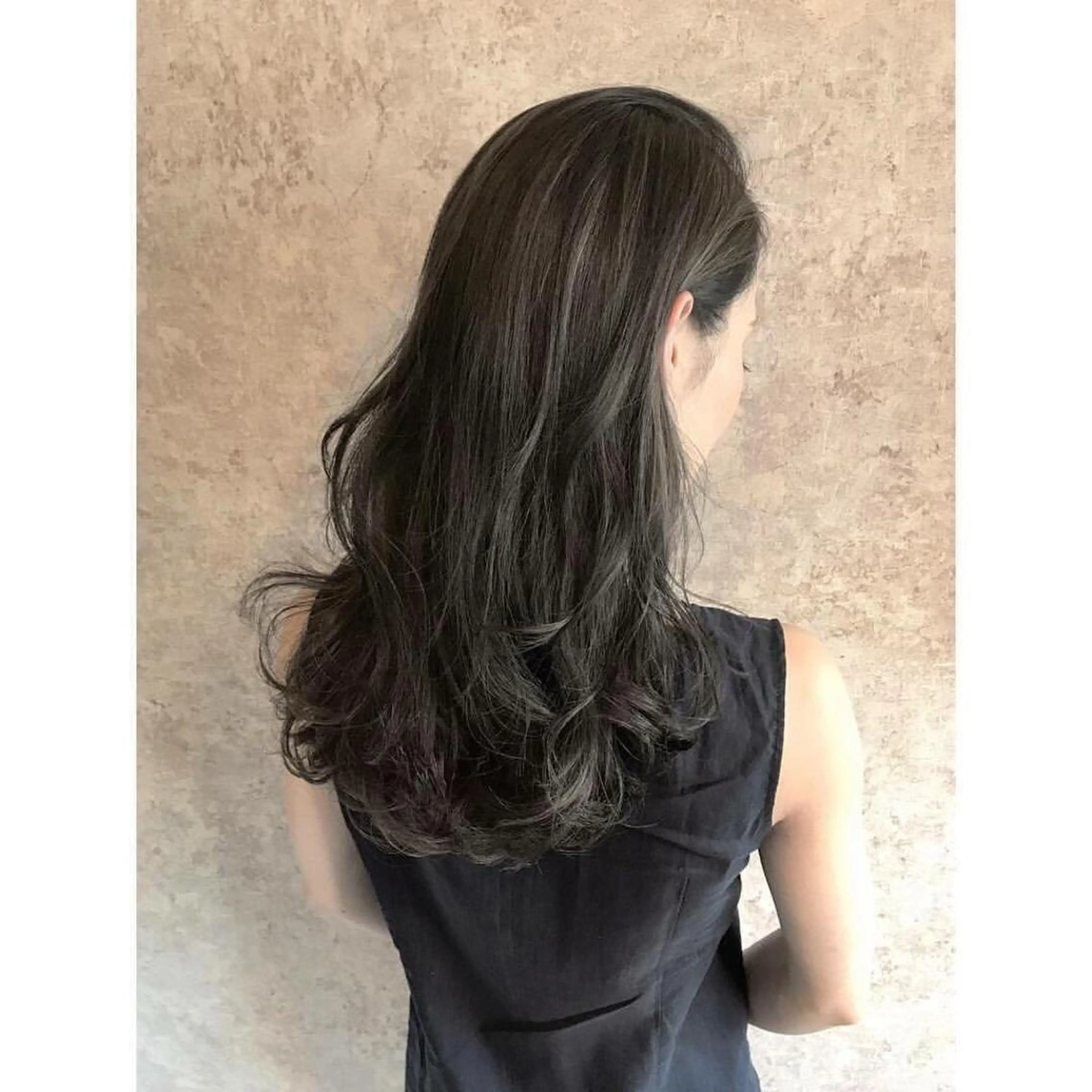 ミディアム カラー due hair 京都駅前店 MILBON オージュア認定サロン【デューヘアー】所属・ハイトーンブリーチ 土坂 由志【京都】のヘアスタイル