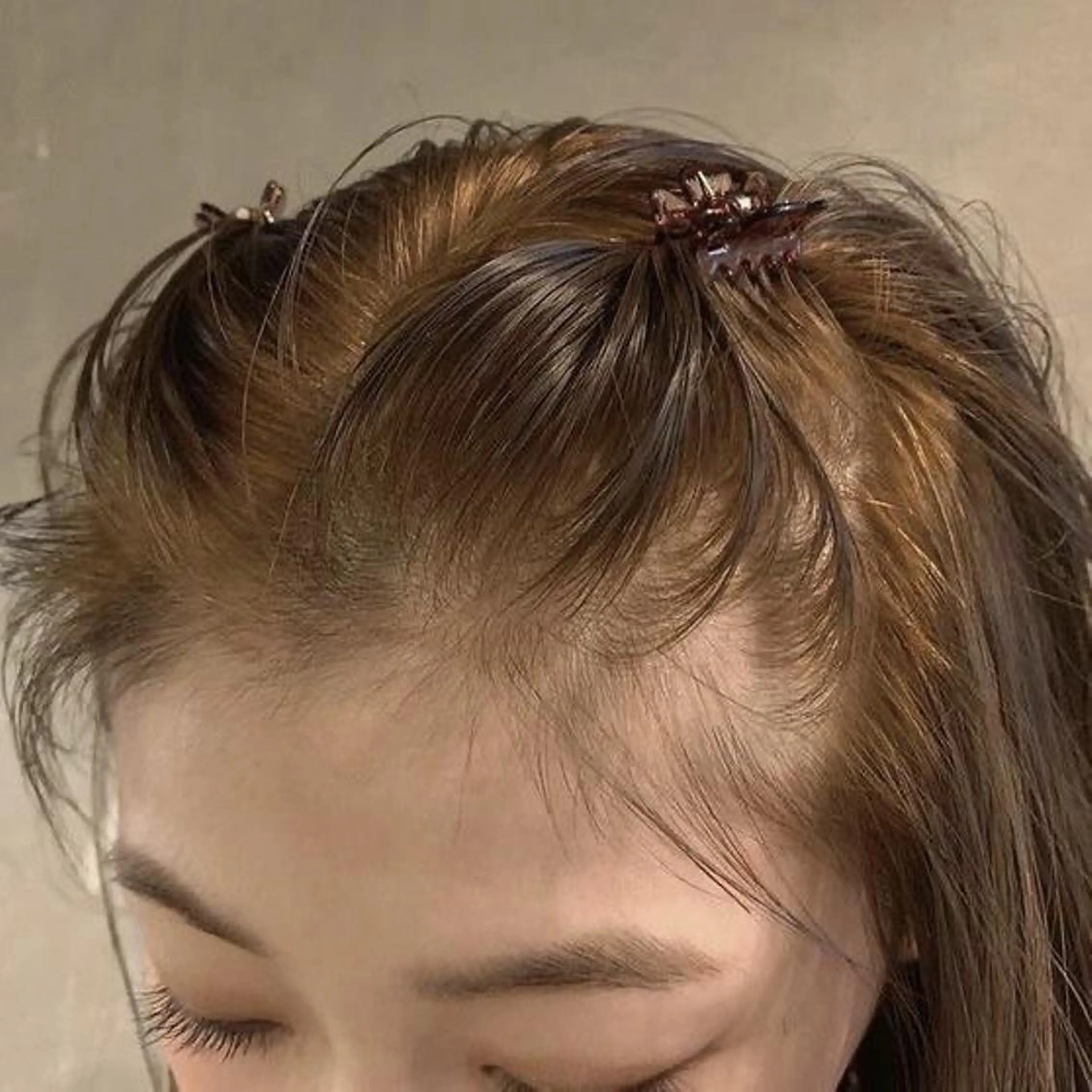 カラー ベージュカラー サキ🤍ハイトーン 🩰くびれ巻きヘアのヘアスタイル