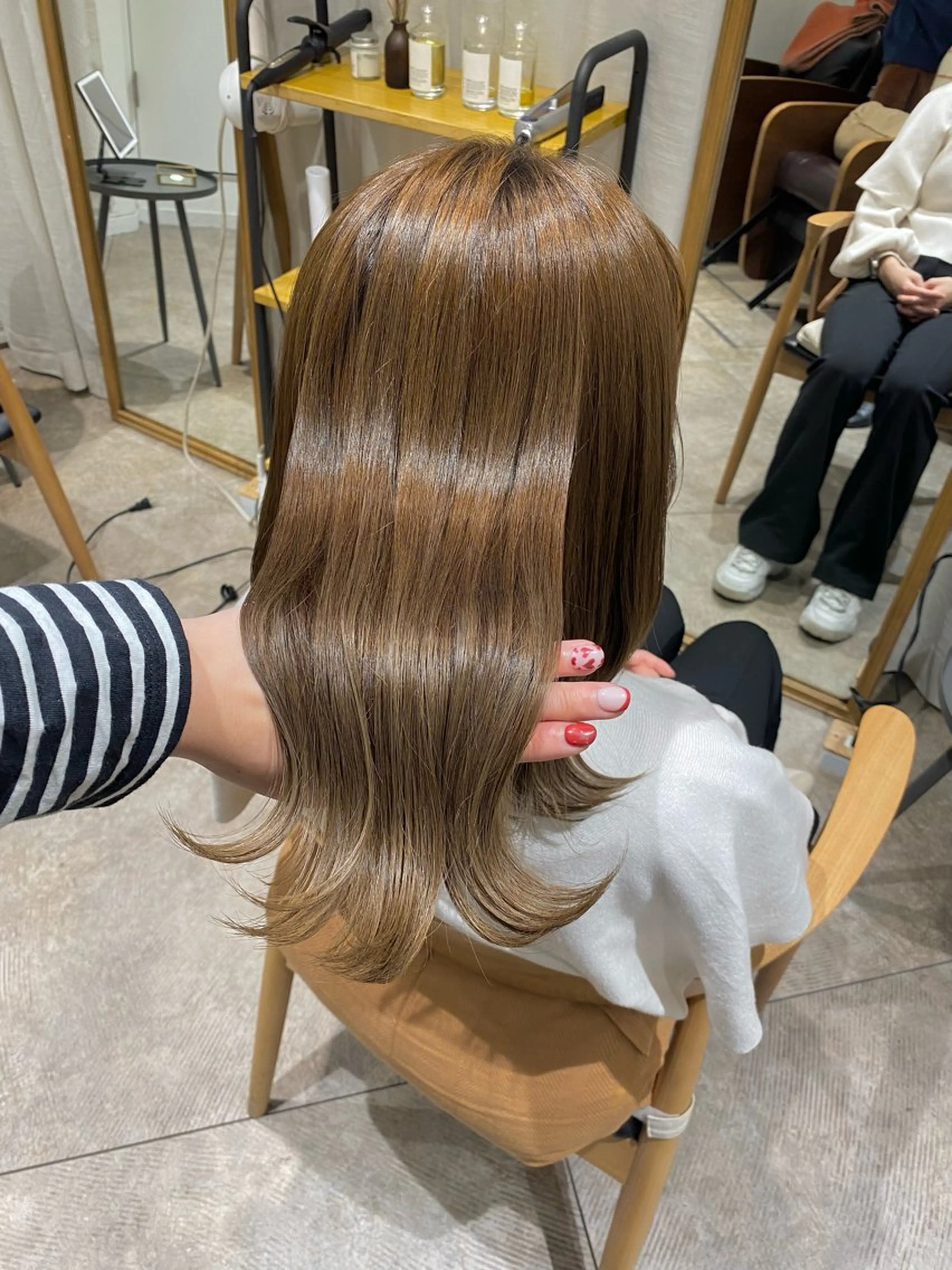 セミロング カラー ヘアカラー 透明感カラー/韓国 ヘア🩶yuri🩵のヘアスタイル