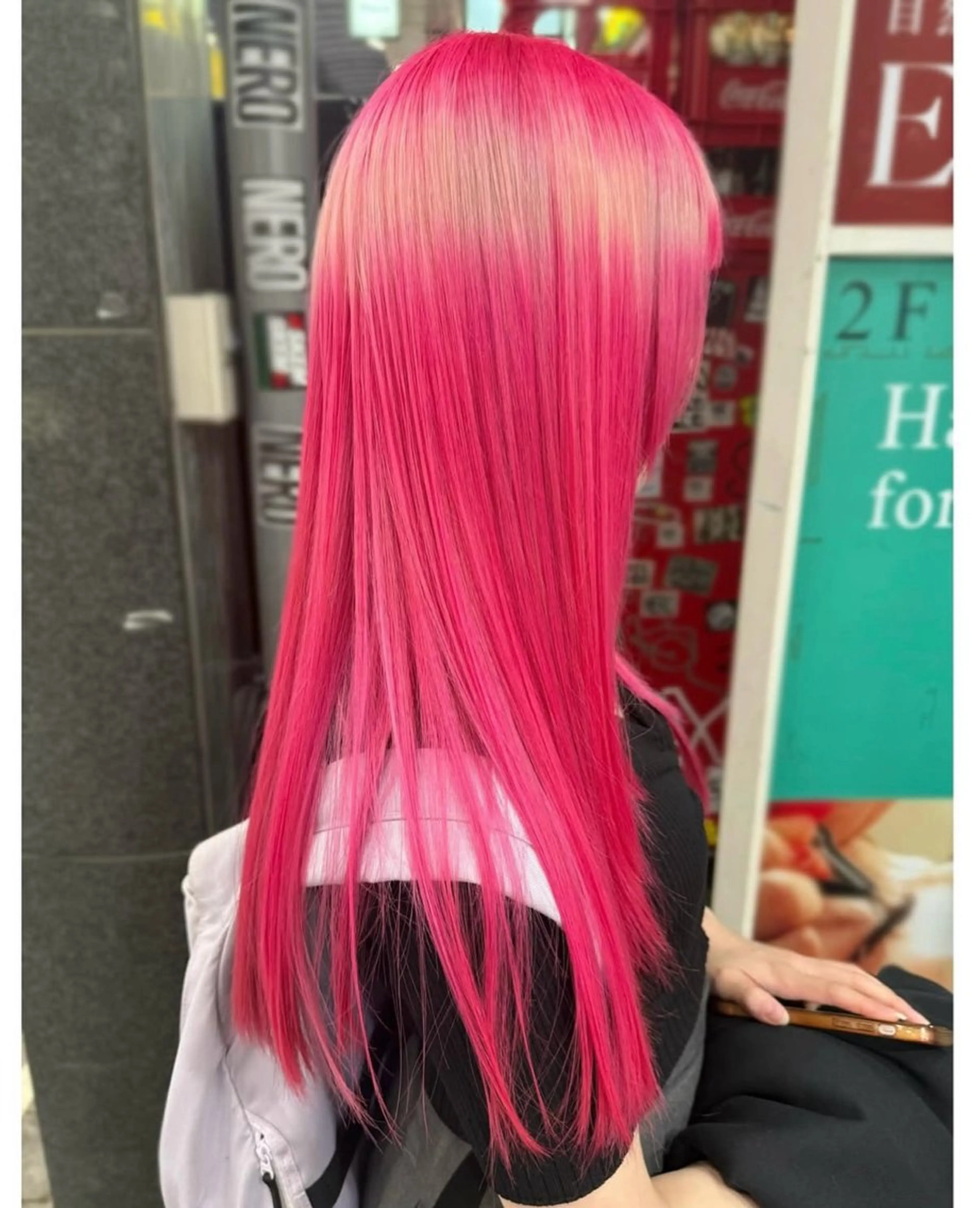 ミディアム カラー ブロンド ピンクカラー ヘアカラー GARU-ガル-所属・TSUNO🦖 派手髪/オタク美容師のヘアスタイル