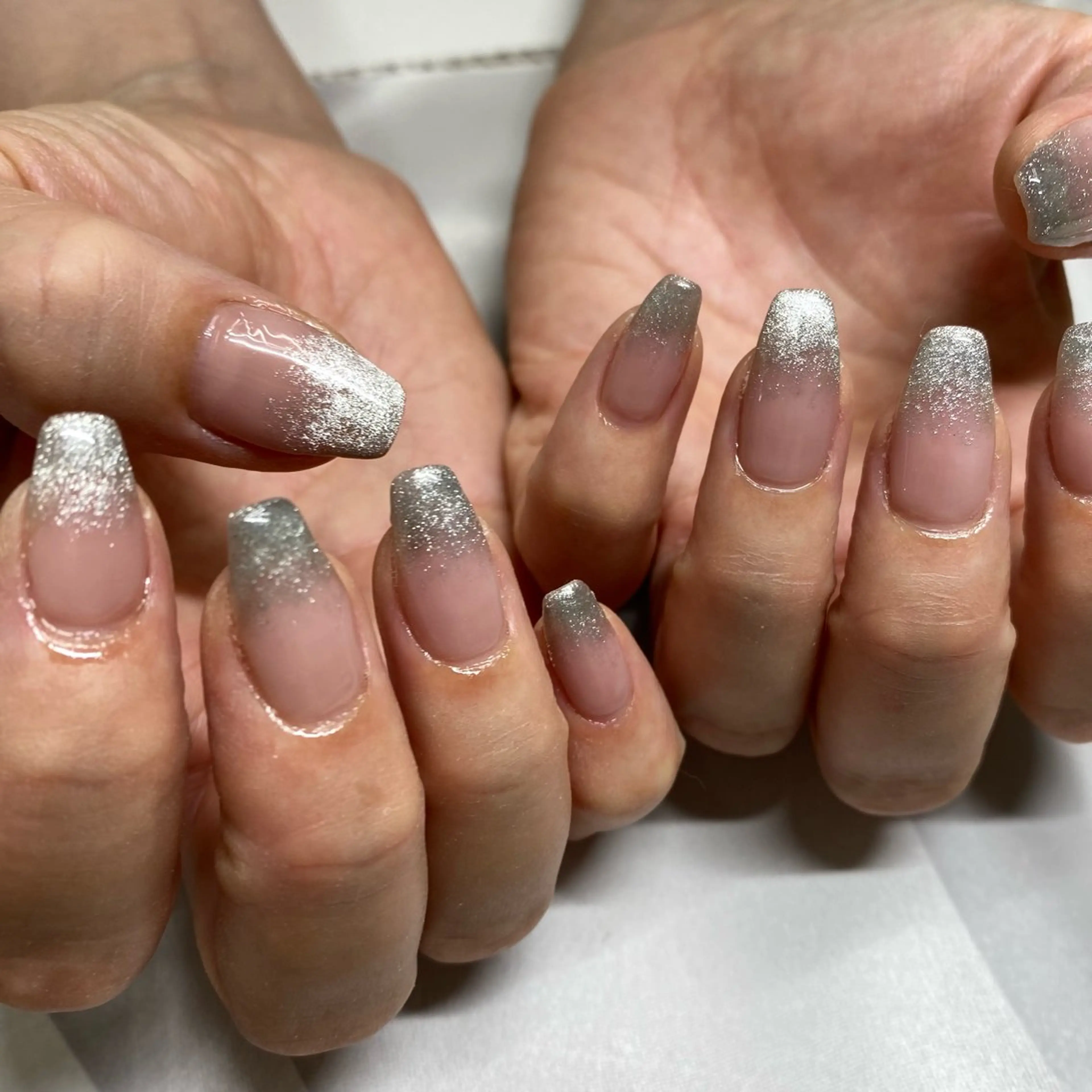 ネイル グラデーション マグネットネイル ワンホンネイル ハンドネイル ハンドケア RaLa（ネイル&アイラッシュ）所属・🫧RaLa ⭐︎AYAKA🫧のネイルデザイン